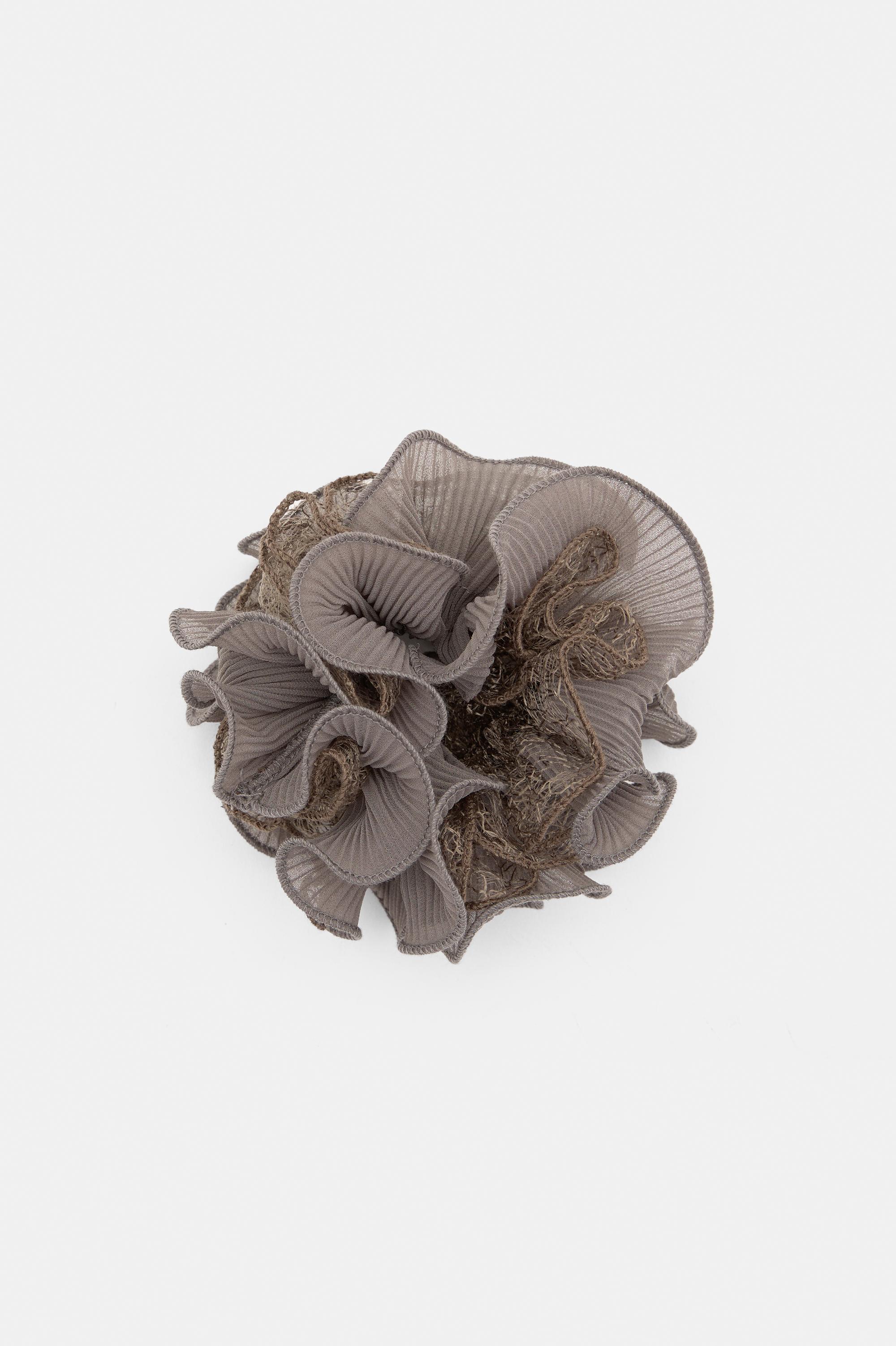 Kombiniertes Haargummi Aus Spitze Und Gaze