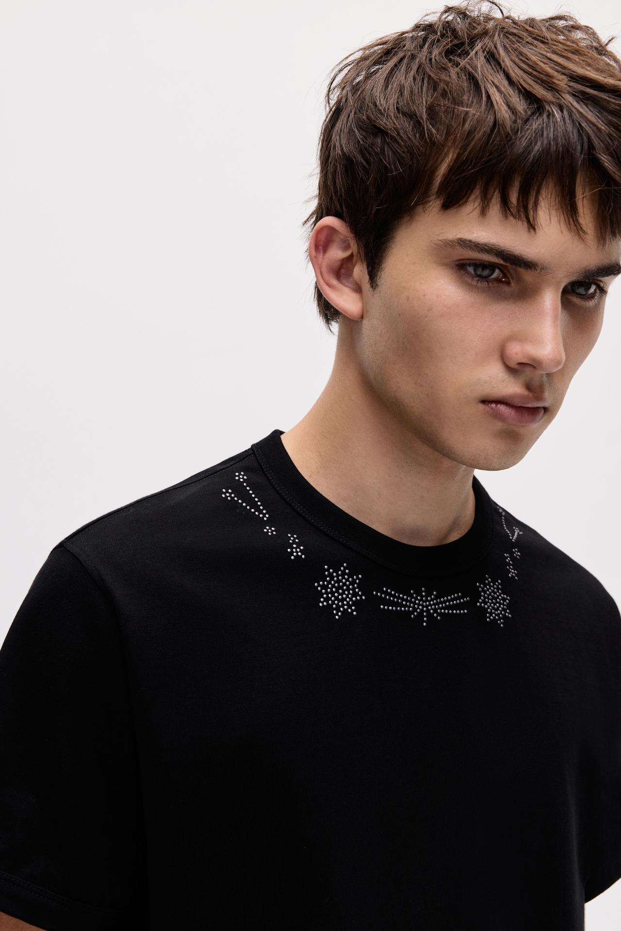 Oscar Ouyang stud T-shirt — Black