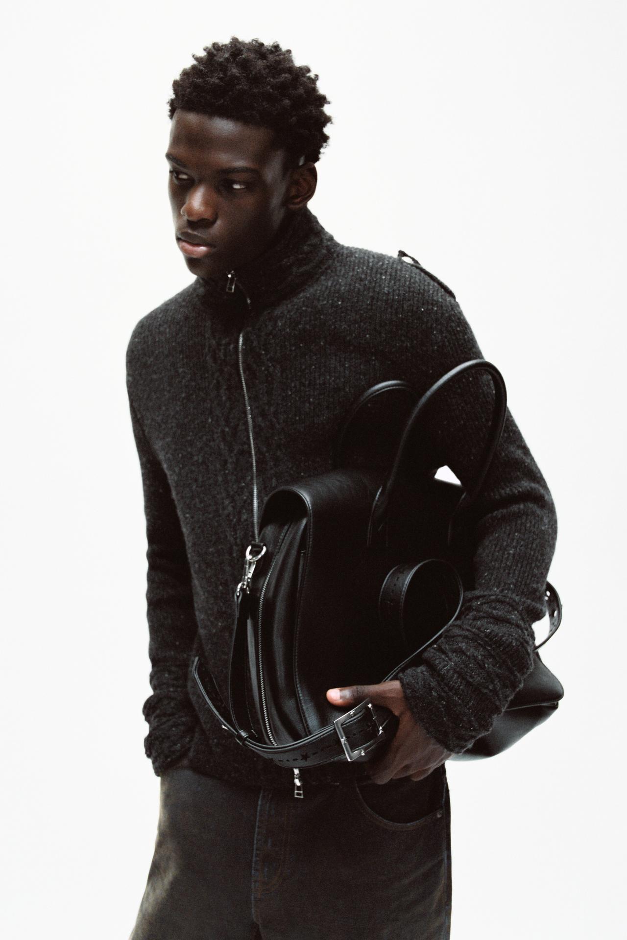 Oscar Ouyang crossbody bag — Black