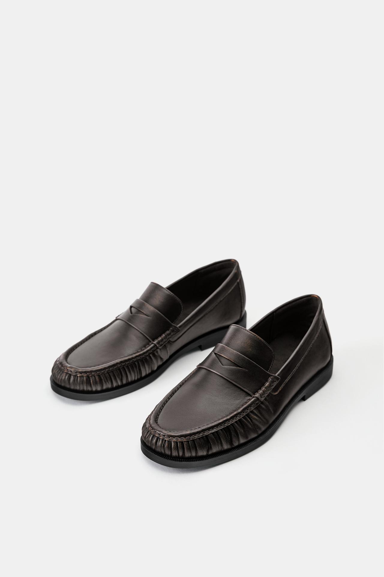 Distressed gathered moccasins — Brown