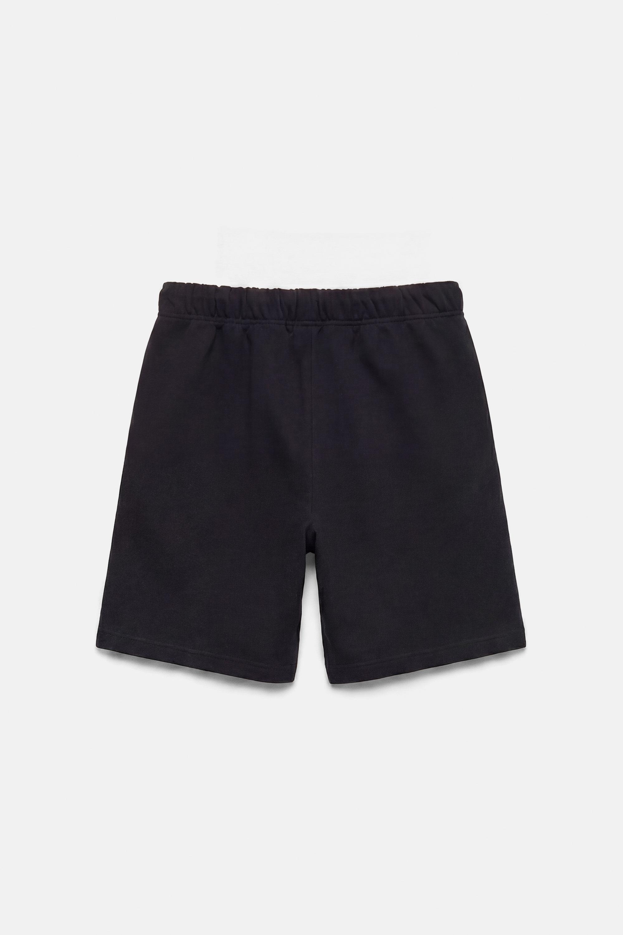 Bermuda shorts with elasticated waistband — Black