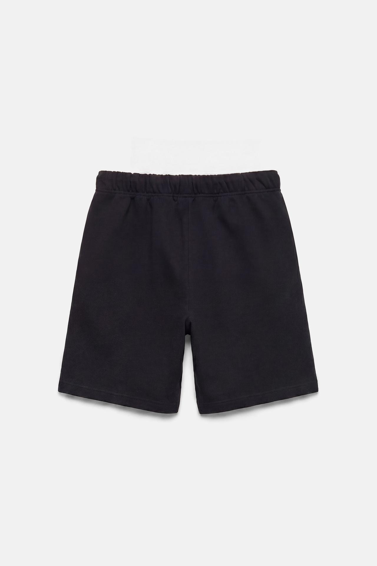 Bermuda shorts with elasticated waistband — Black