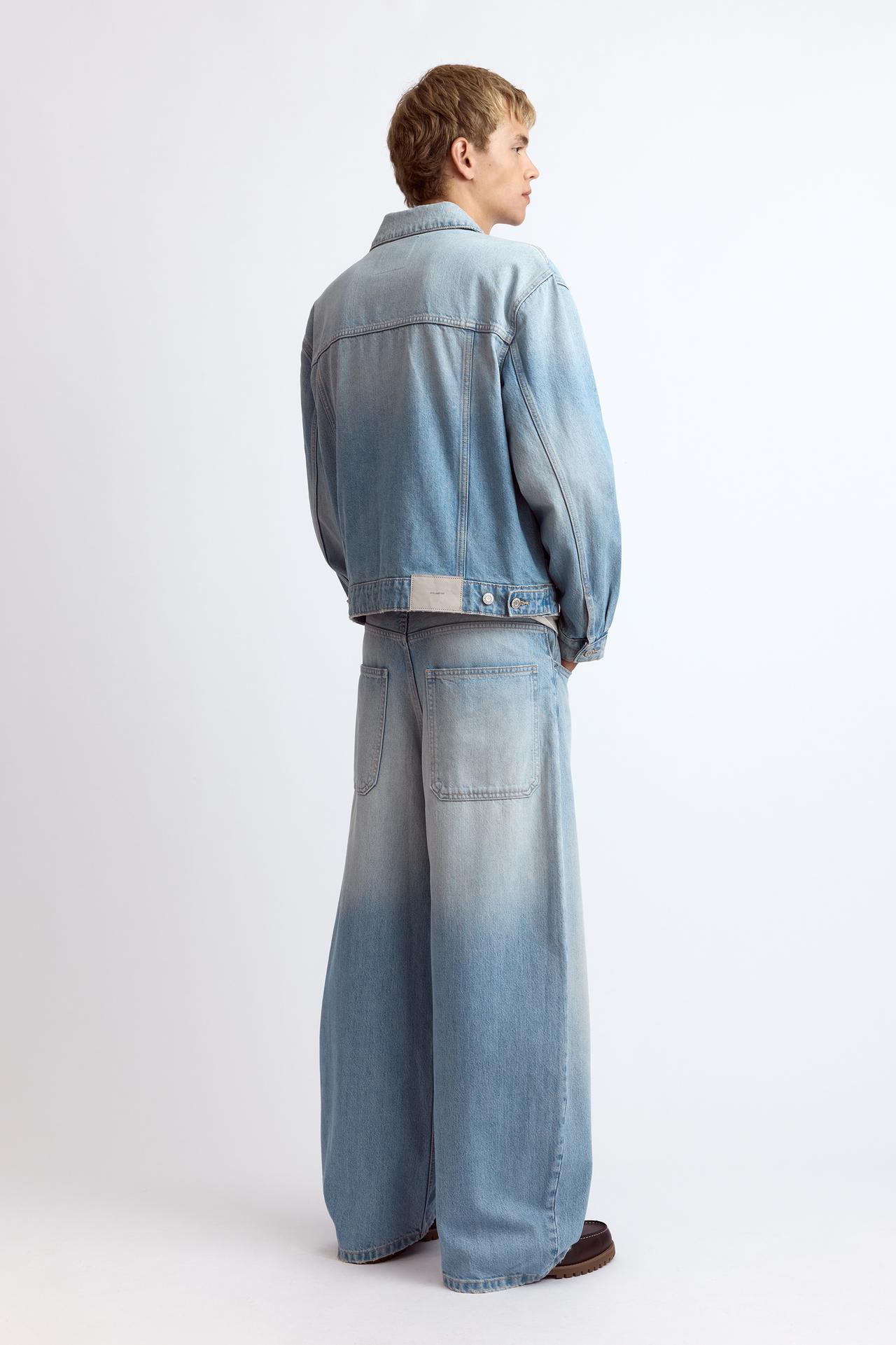 Trucker denim jacket — Pale indigo