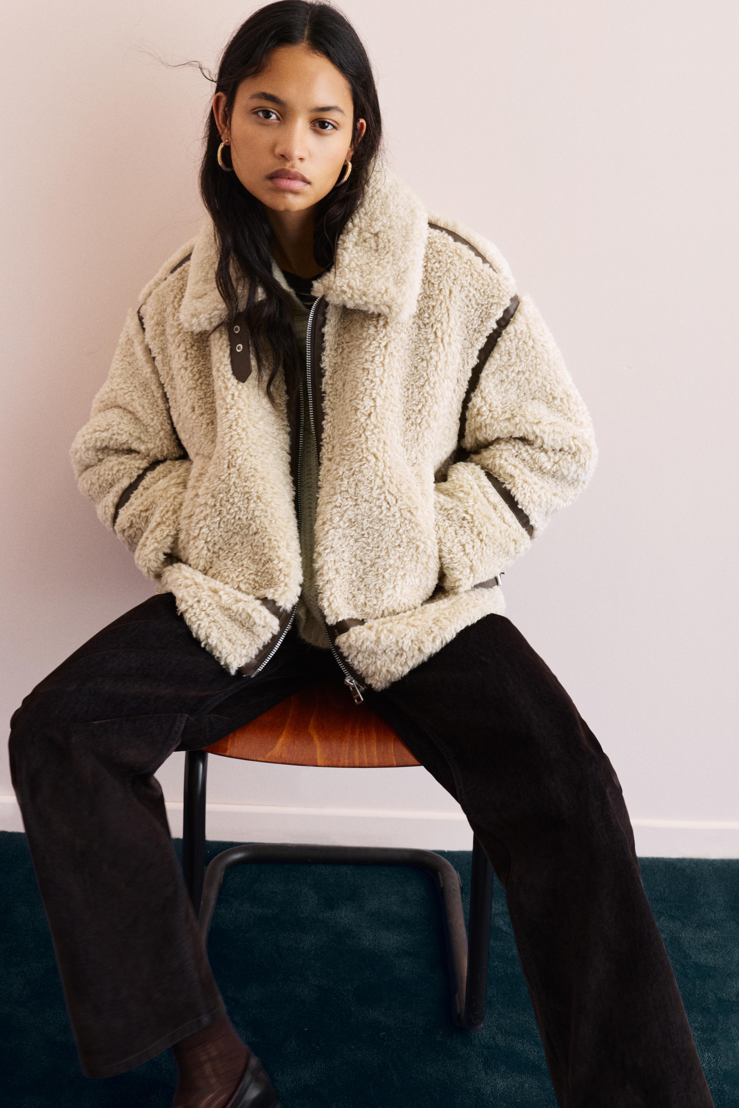 専用 新品 Reversible Faux Shearling REVERSIBLE FAUX SHEARLING