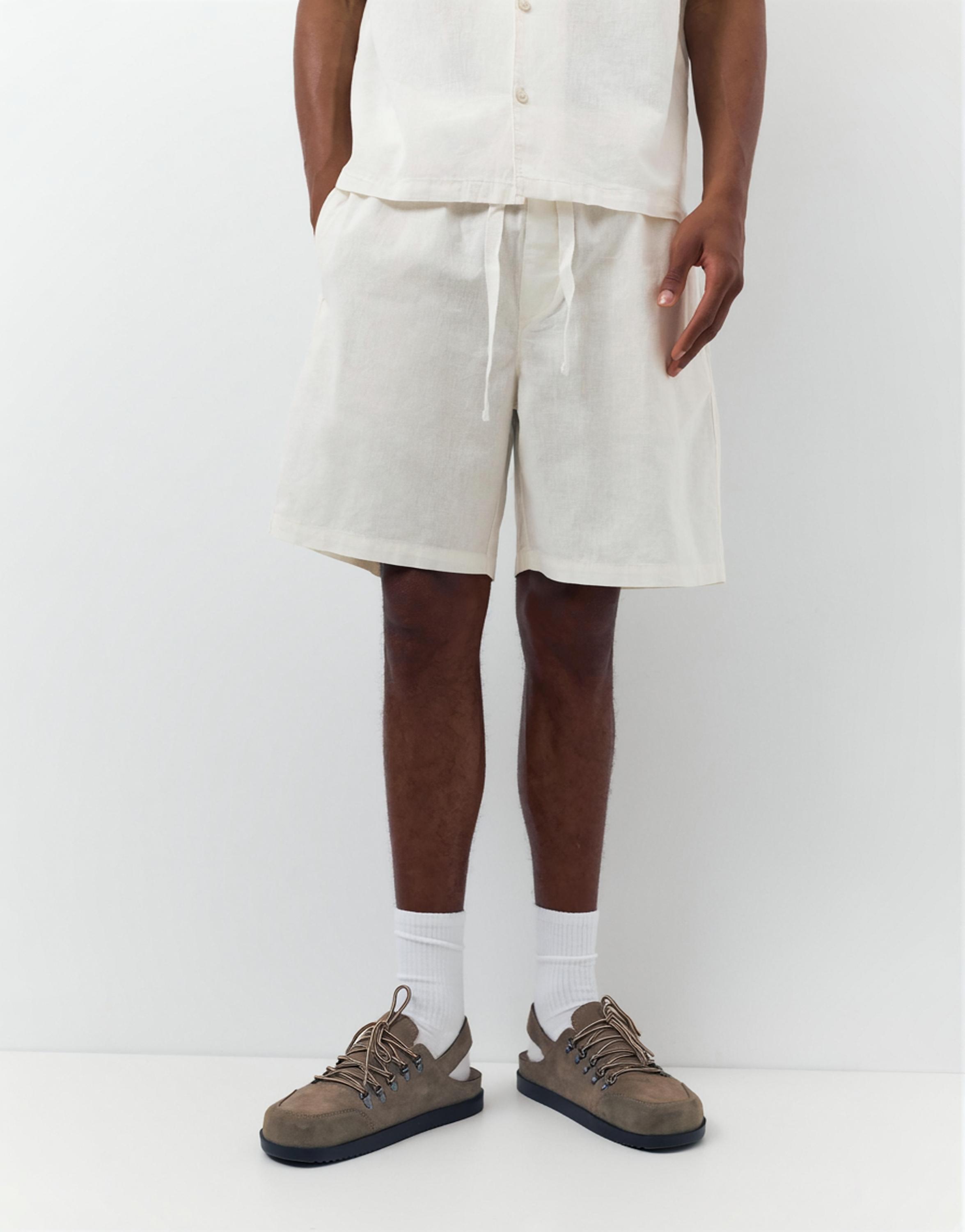 Linen blend Bermuda joggers — Off white