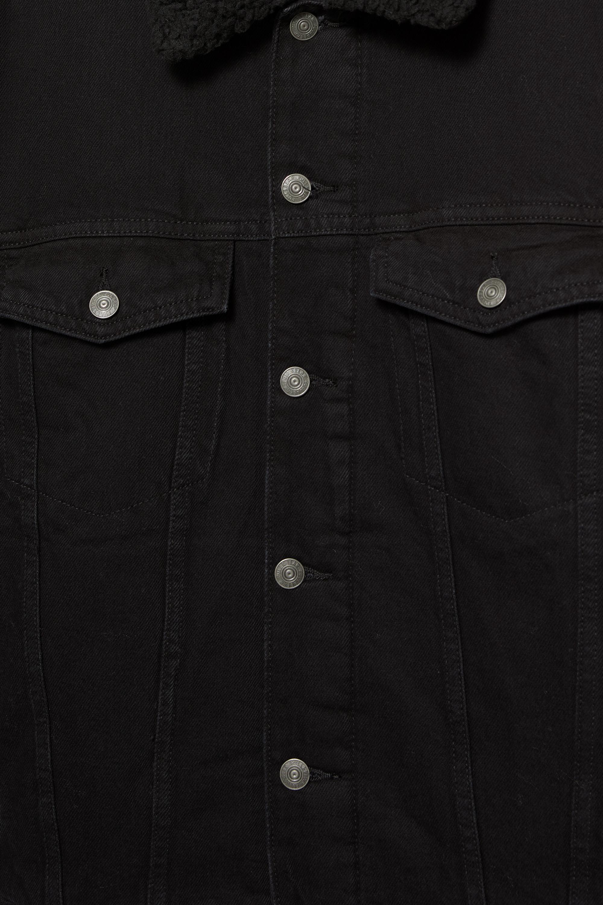 Denim jacket with faux shearling collar — Faded black