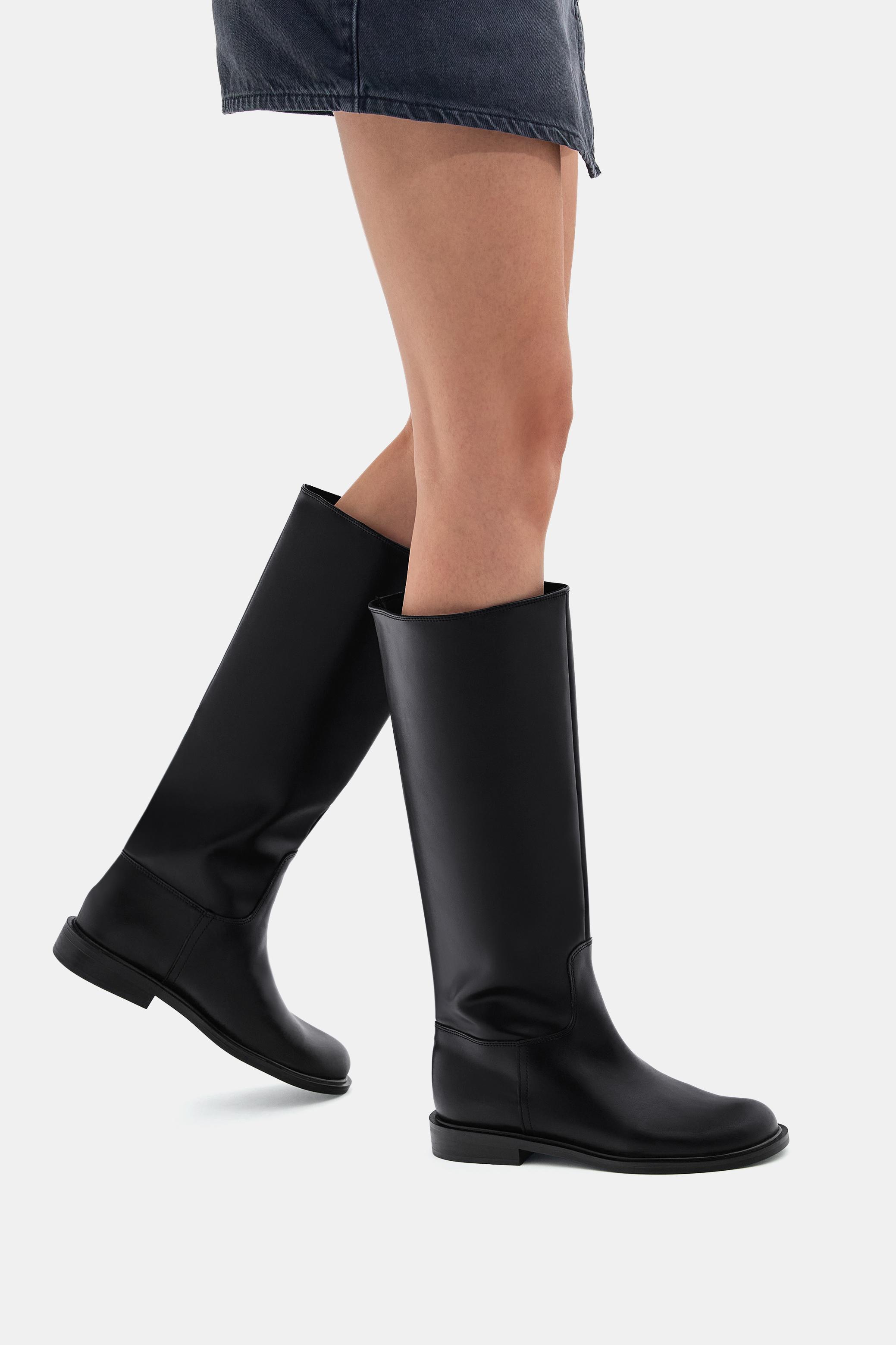 High flat boots — Black