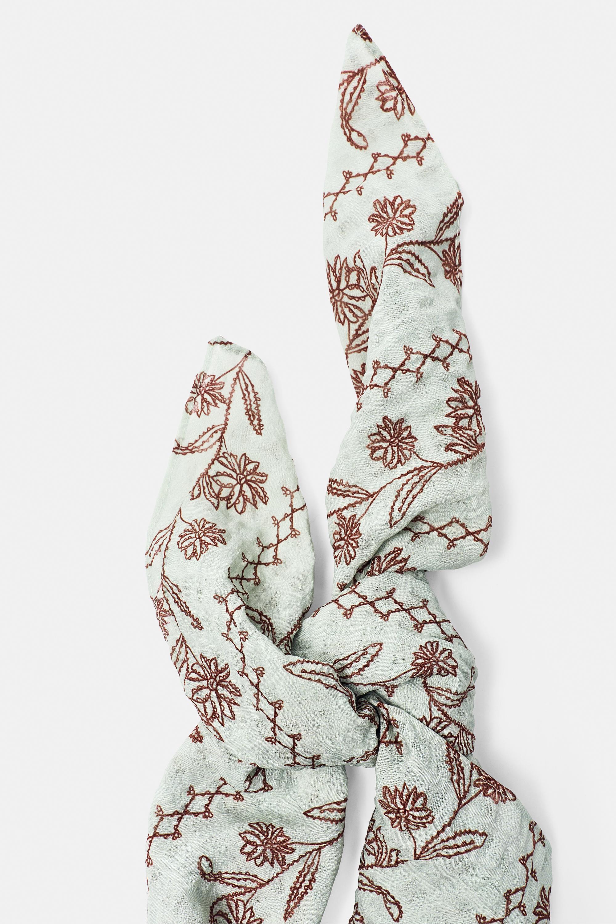Embroidered scarf — Blue