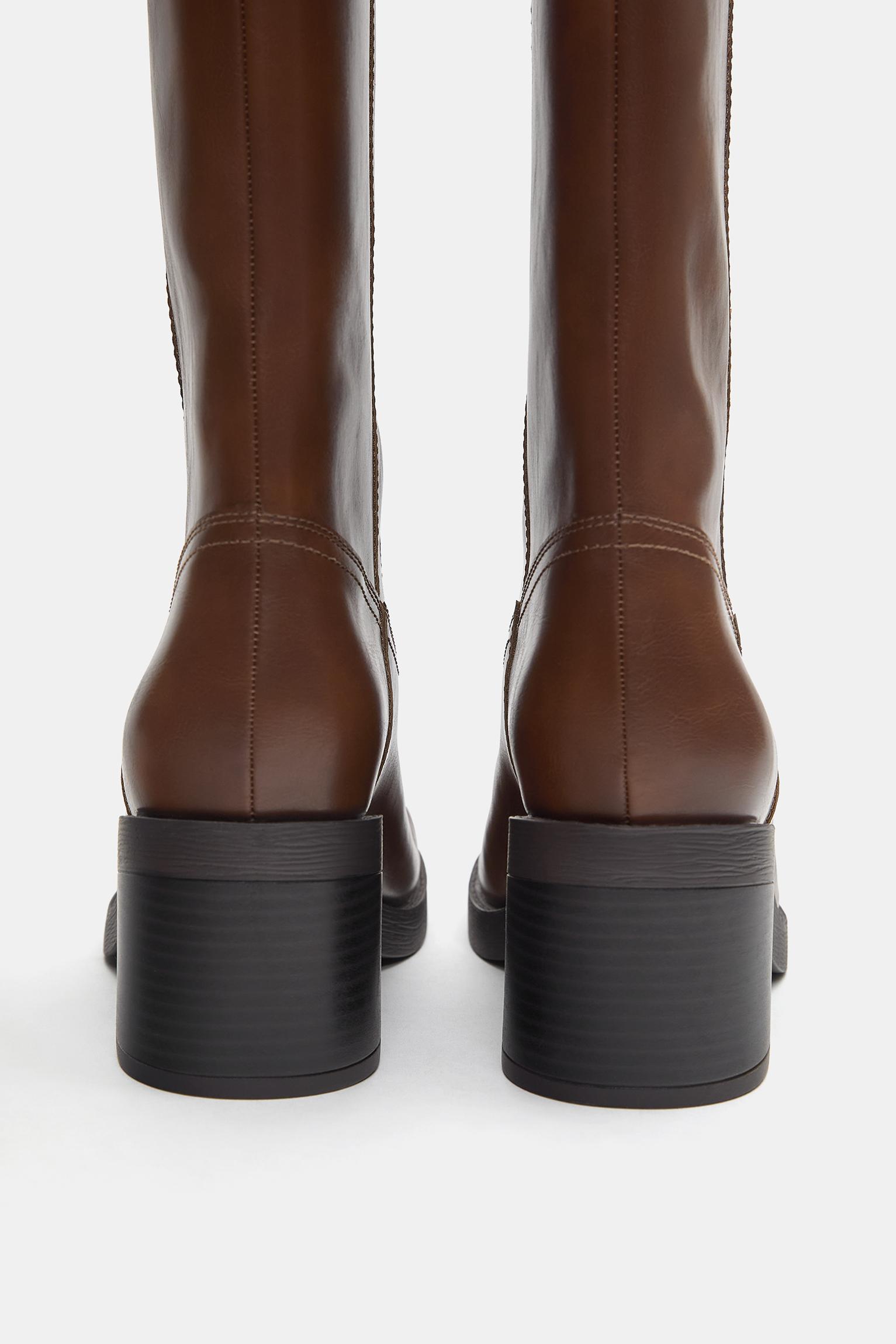 High-heel boots — Brown
