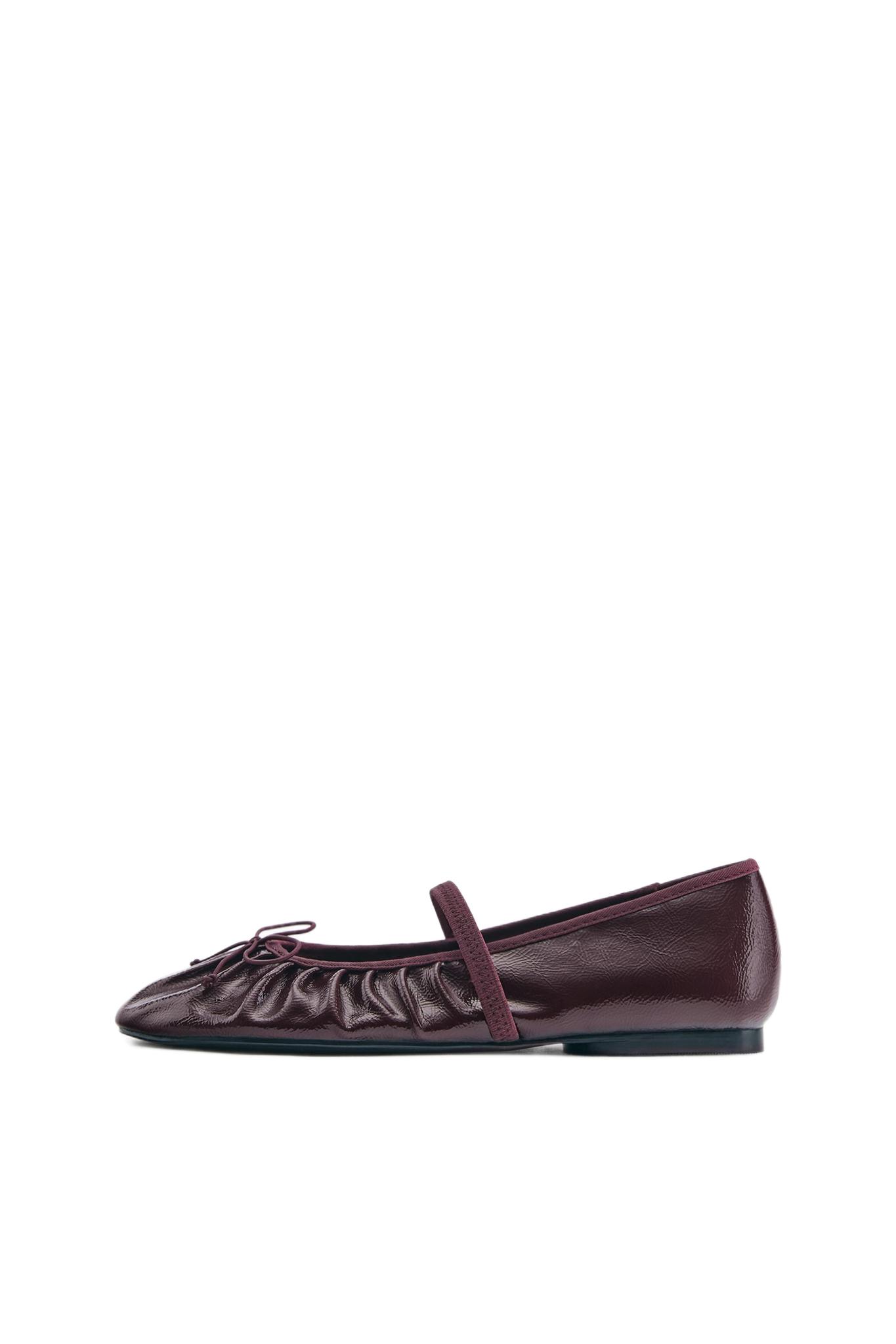 Gathered ballerina pumps — Maroon