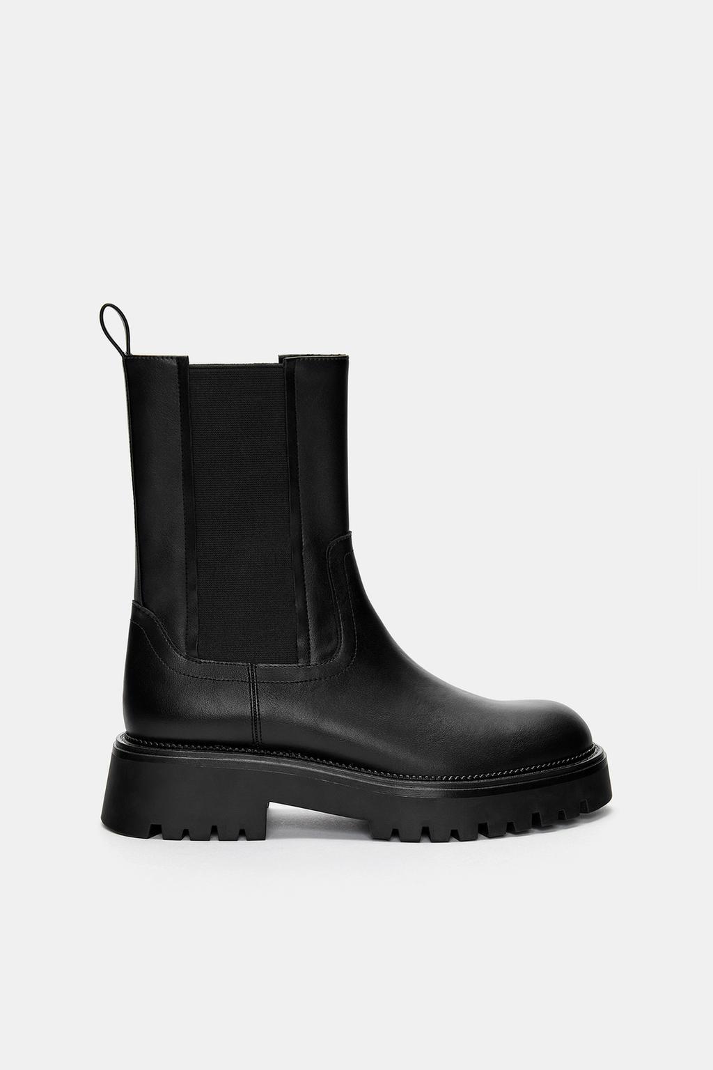 Flache Chelsea-Boots PULL&BEAR
