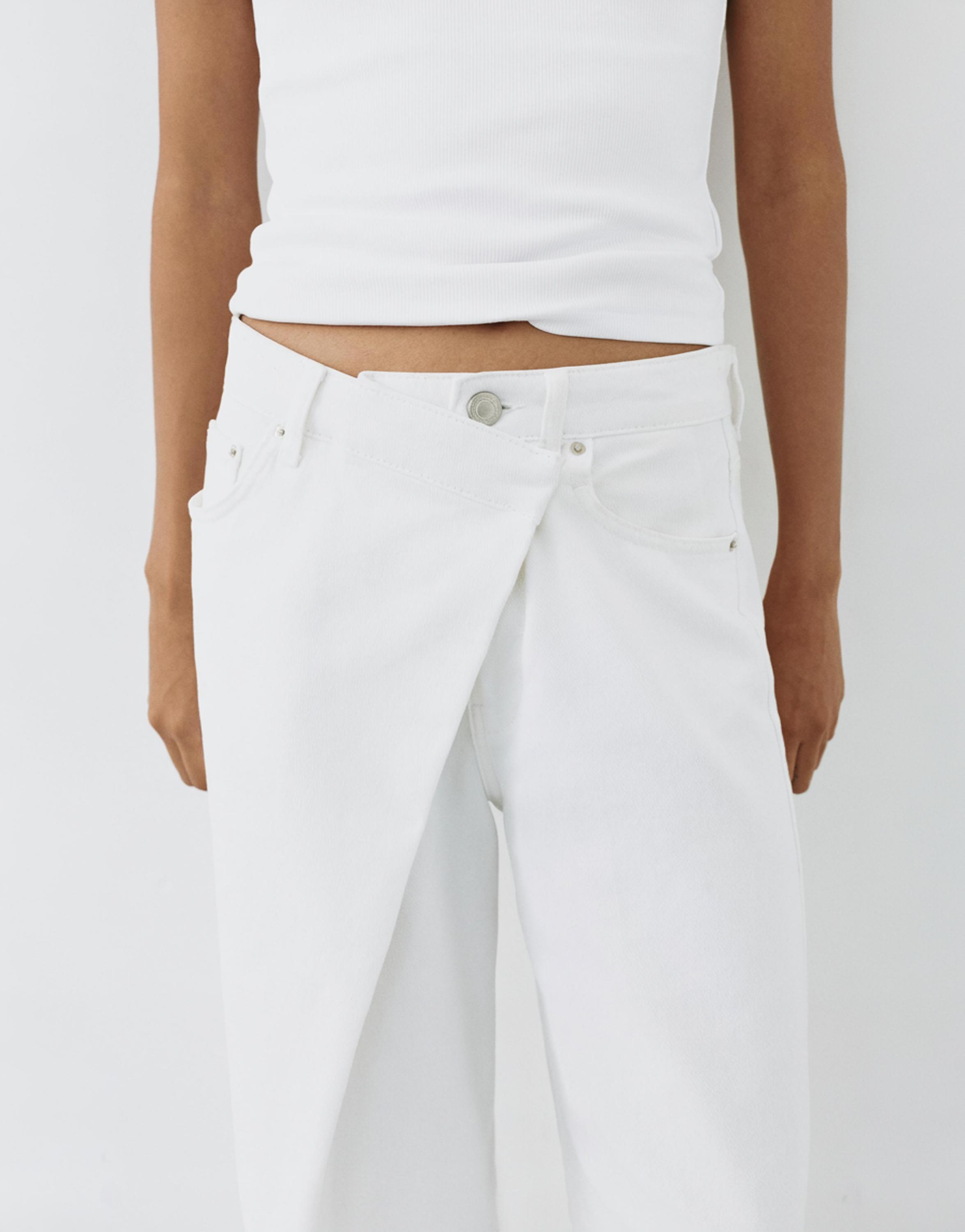 White crossover waist baggy jeans — White