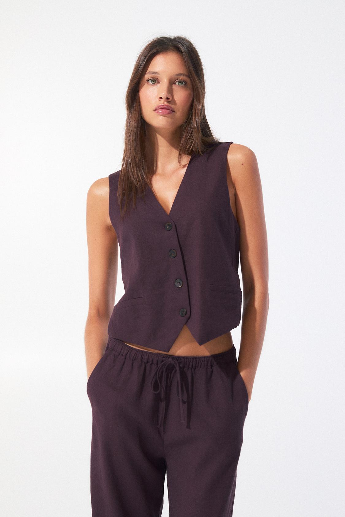 Chaleco De Mujer En Pull And Bear Chaleco Acolchado Chaleco Negro Mujer Pull And Bear Chaleco Largo