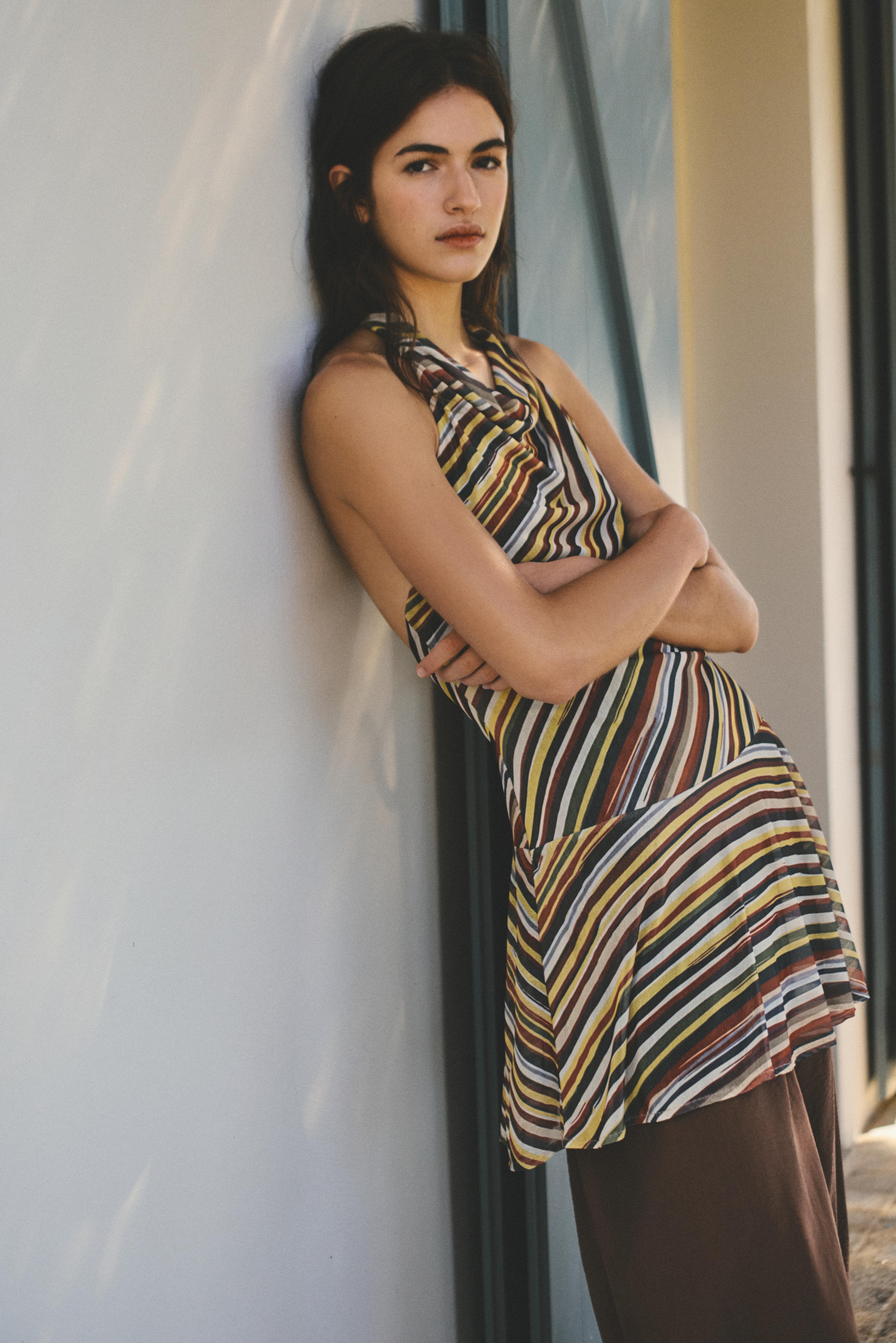 Halter yaka çizgili kısa elbise - Görsel 19