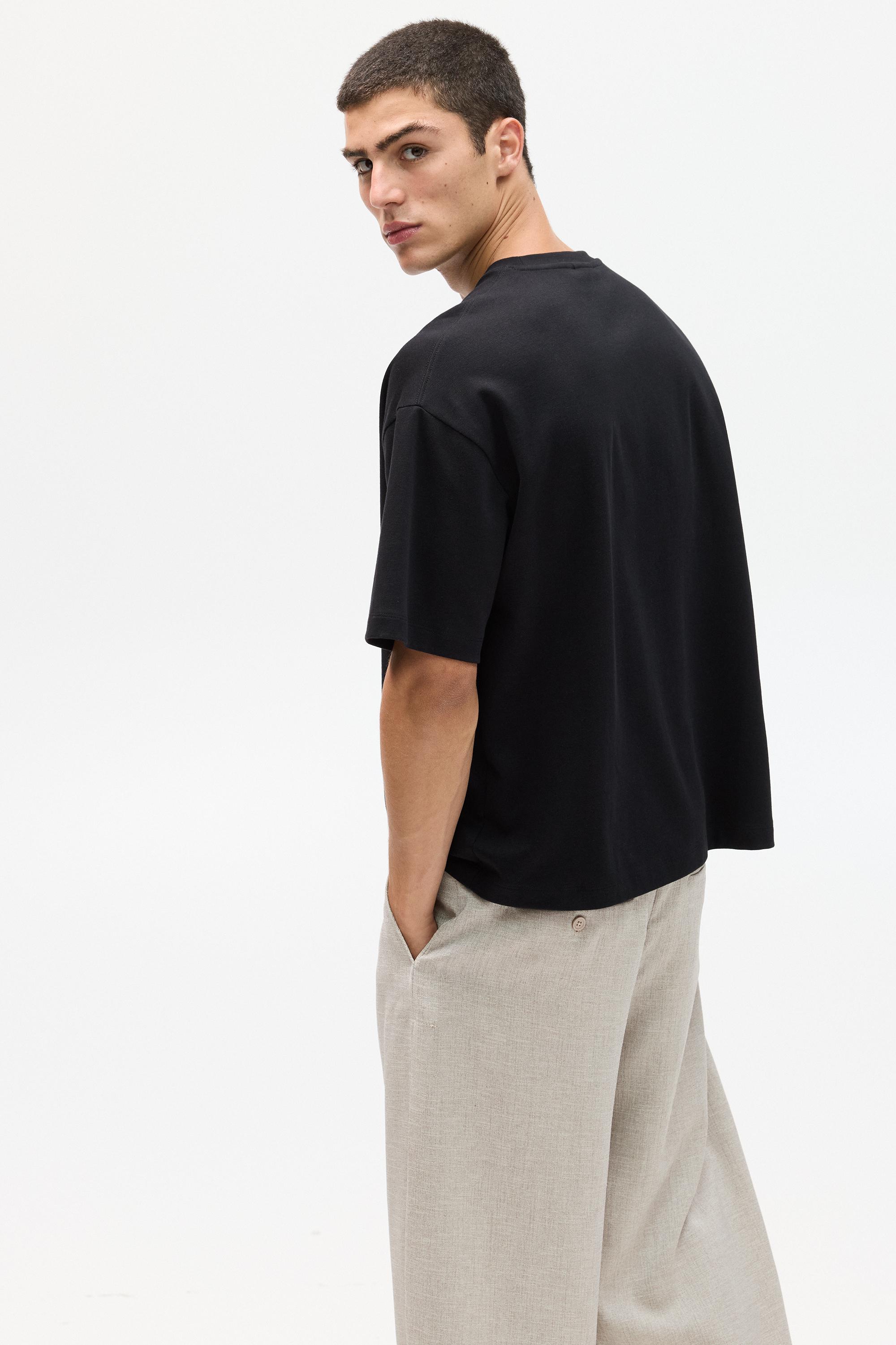 Heavy weight T-shirt — Black