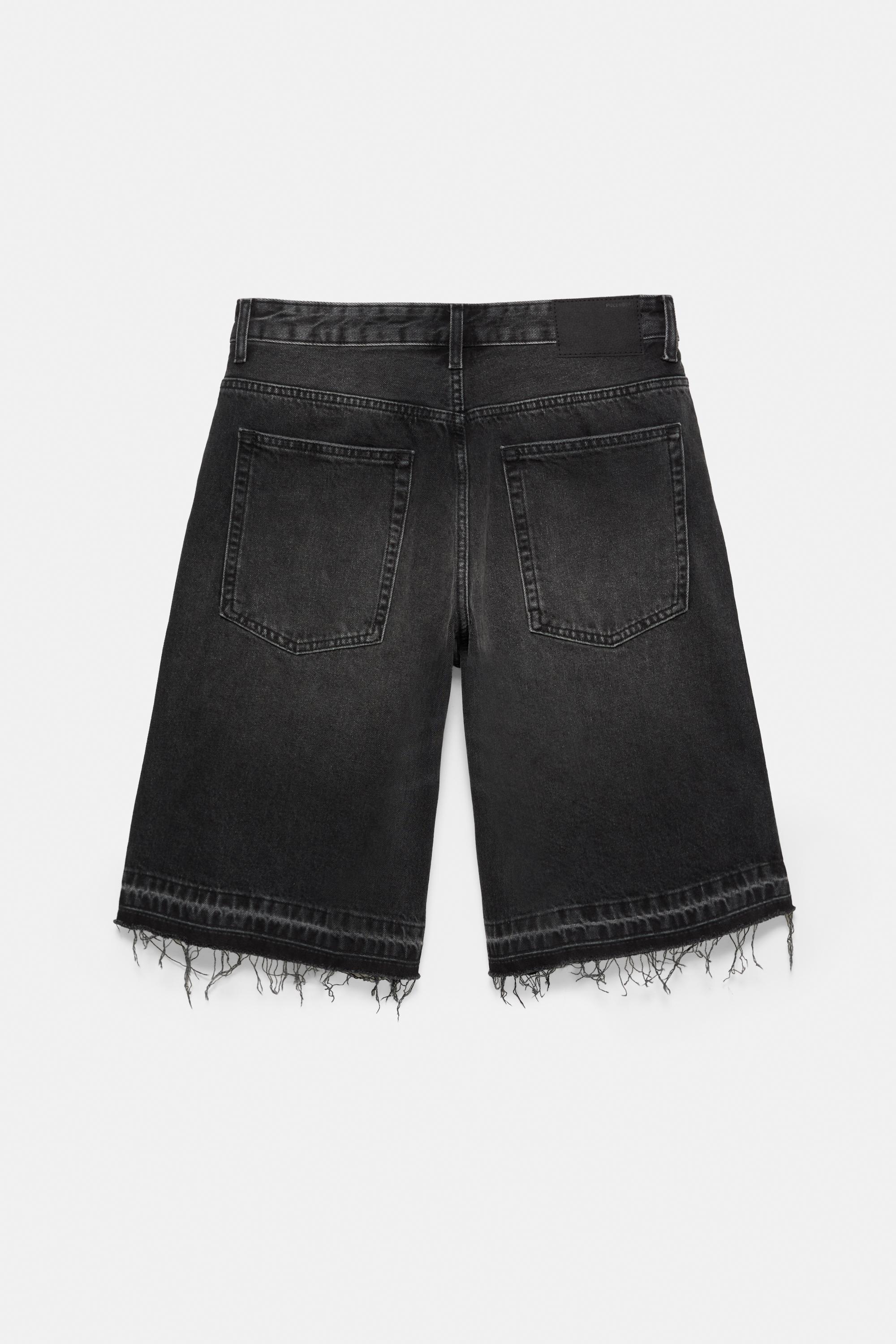 Frayed hem skater Bermuda shorts — Faded black