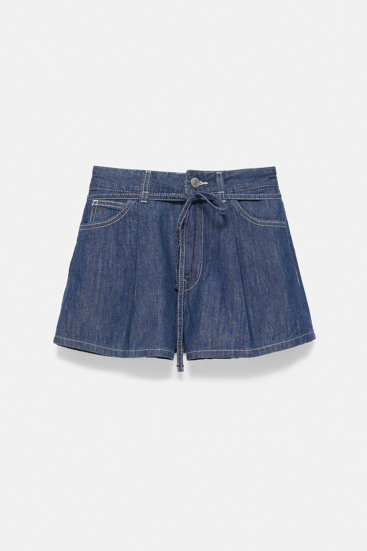 Denim shorts with darts and belt — Navy