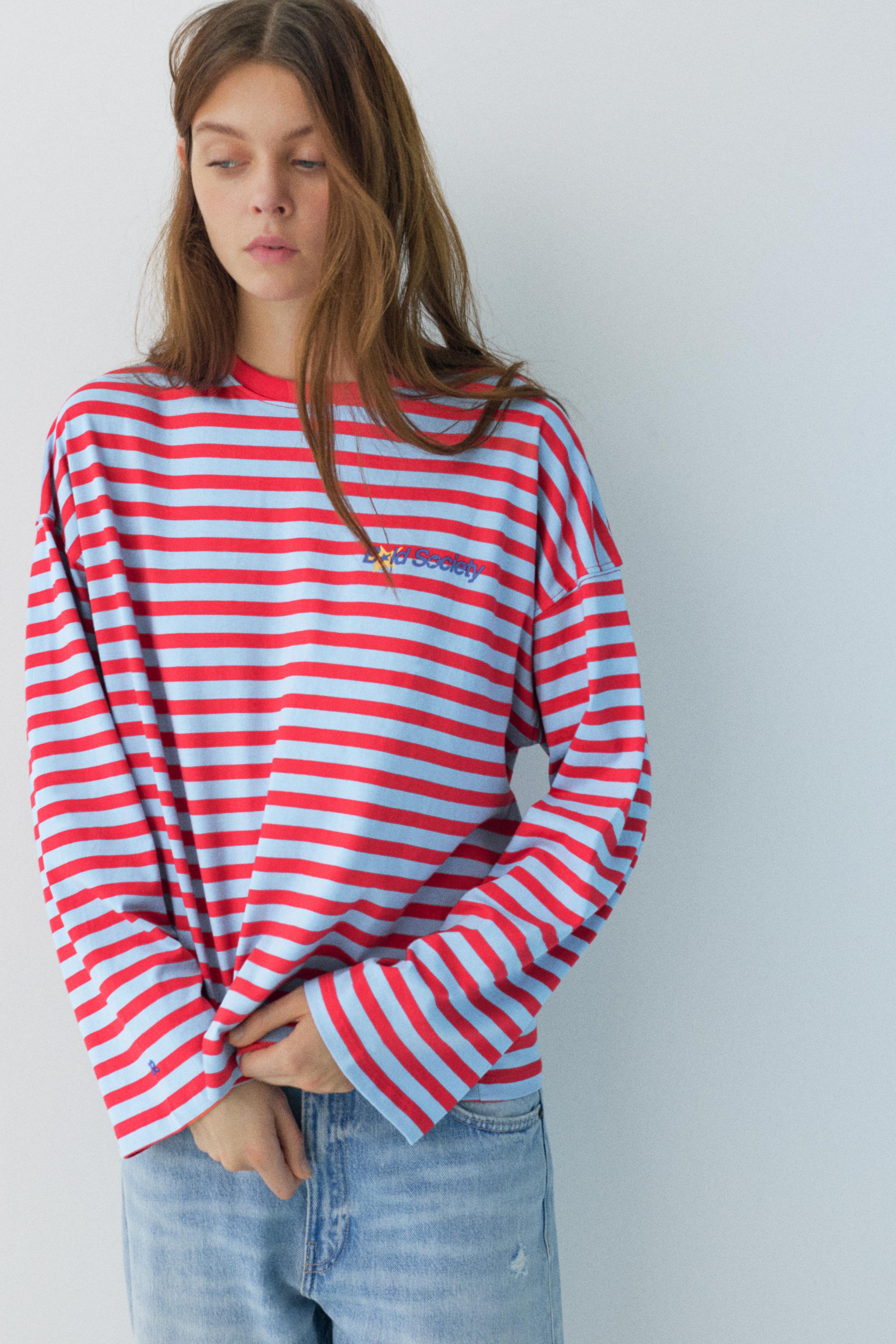 Yazı detaylı çizgili t-shirt - Görsel 12