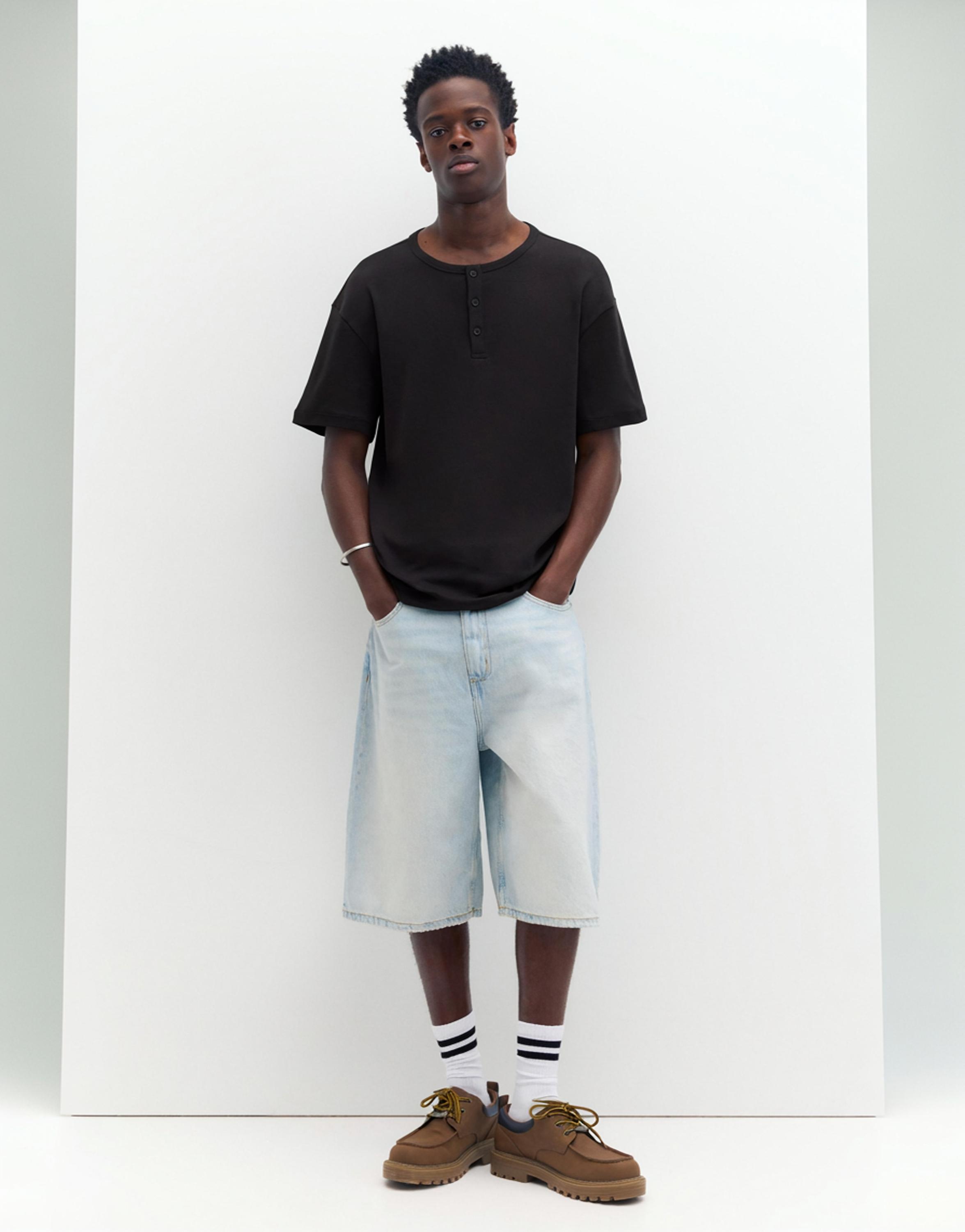 Basic Henley T-shirt — Black