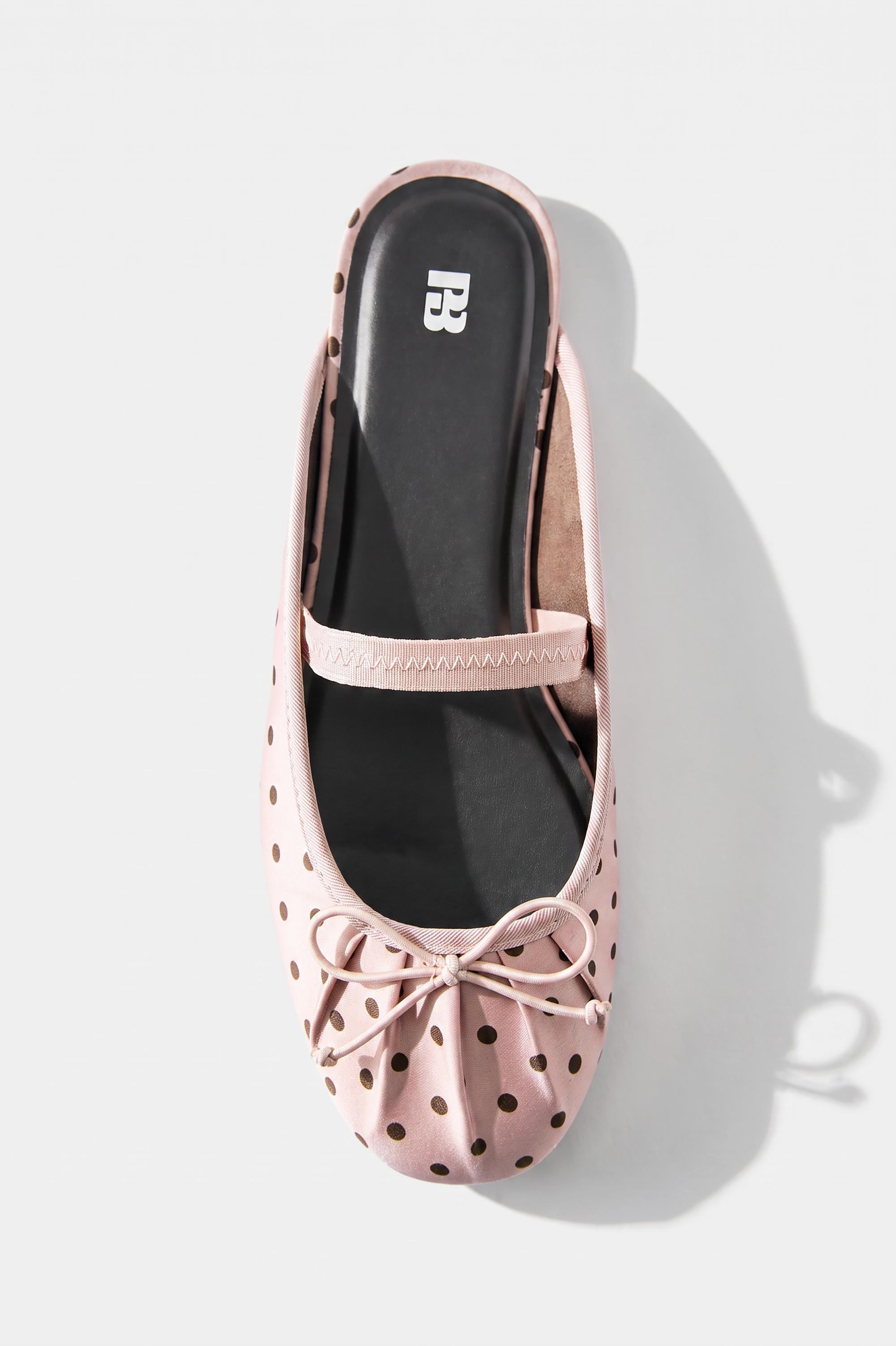 Polka dot slingback ballet flats — Pink
