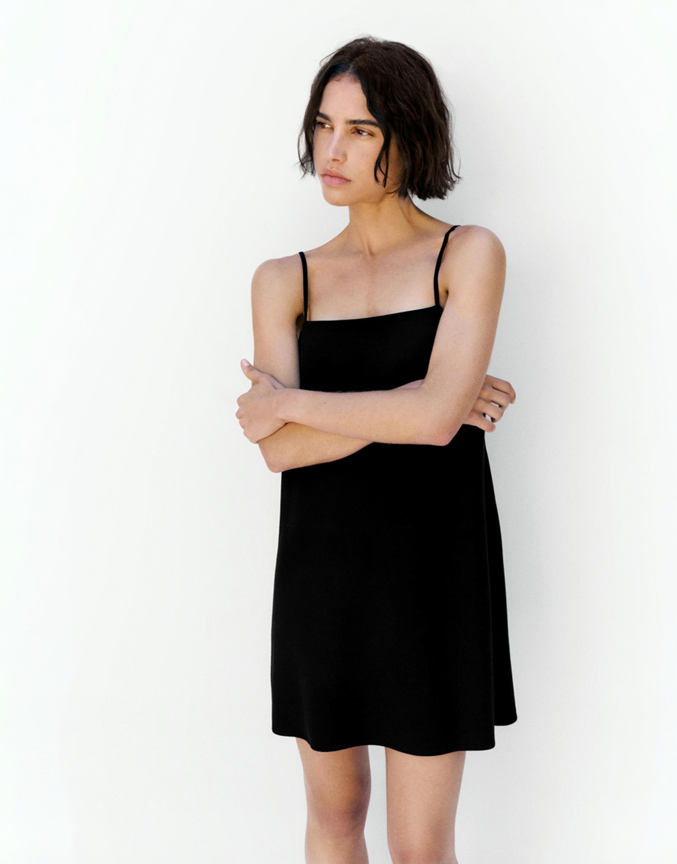 Short strappy dress with linen — Black