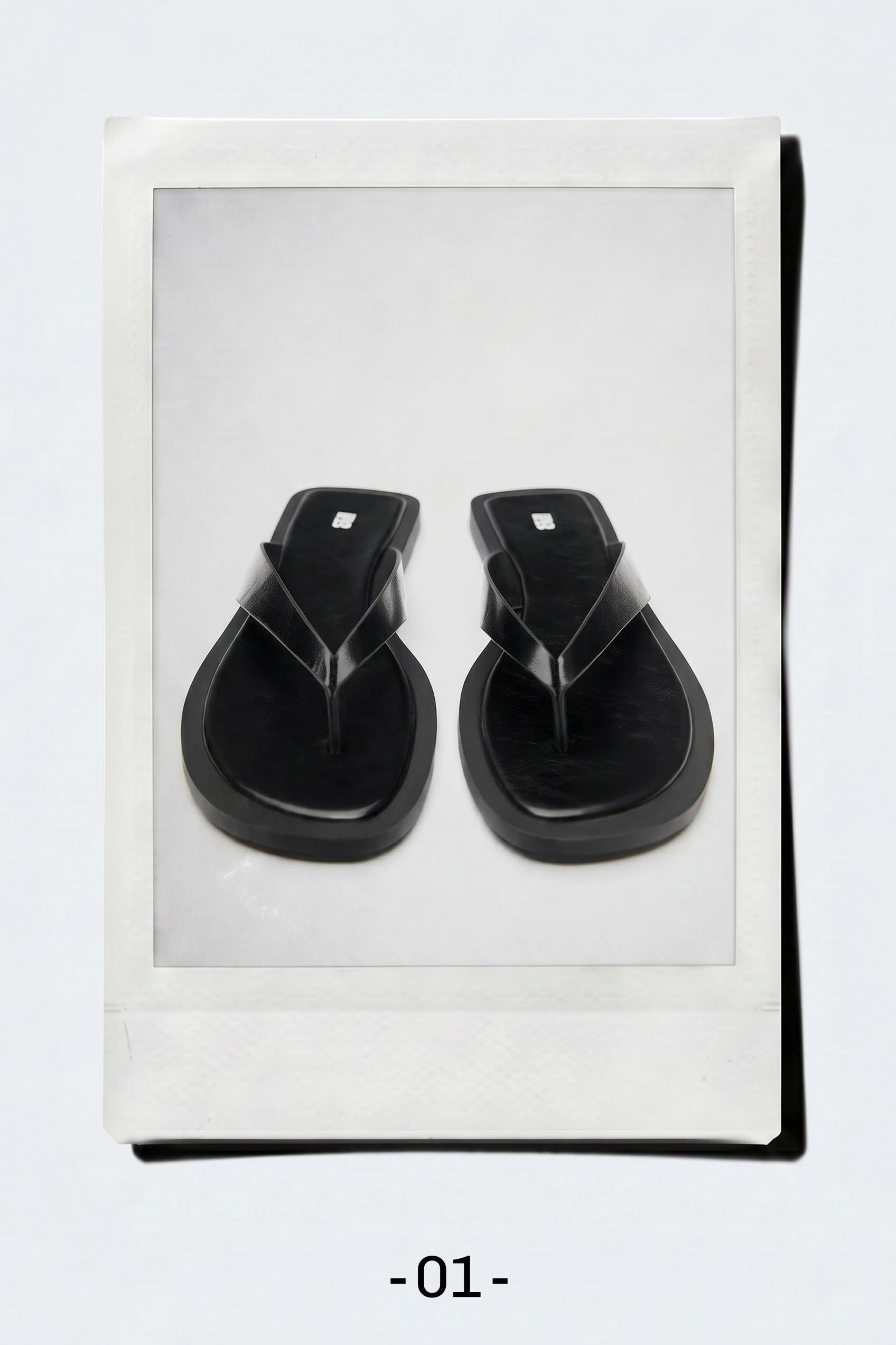 Flat strappy sandals — Black