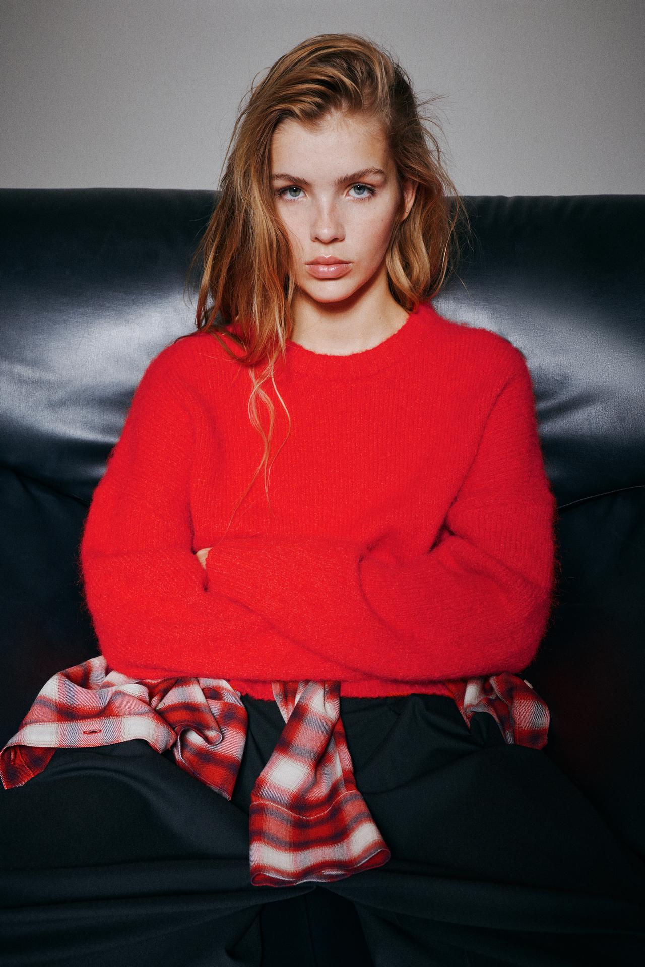 Basic knit jumper — Red