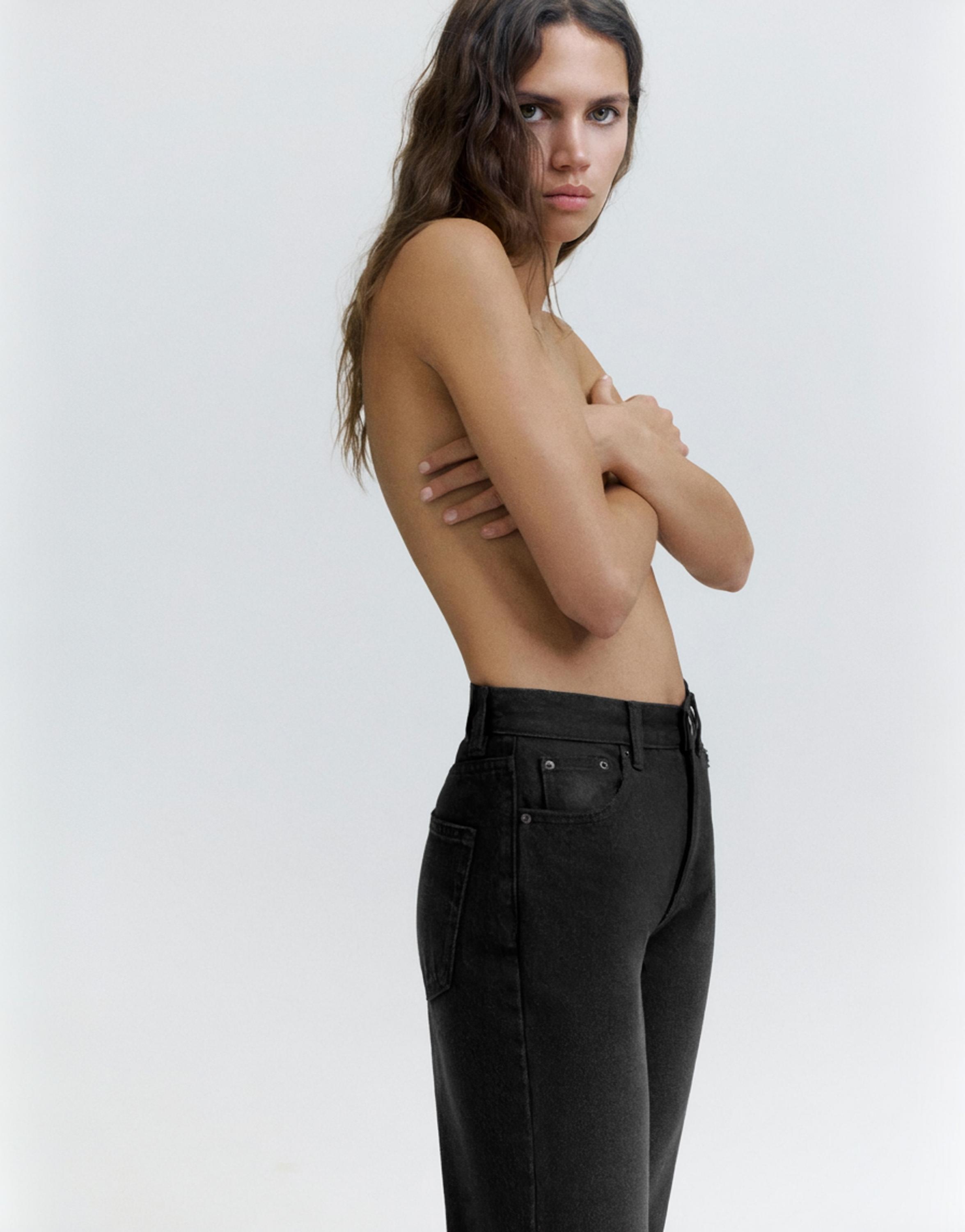 High-waist mom jeans — Black