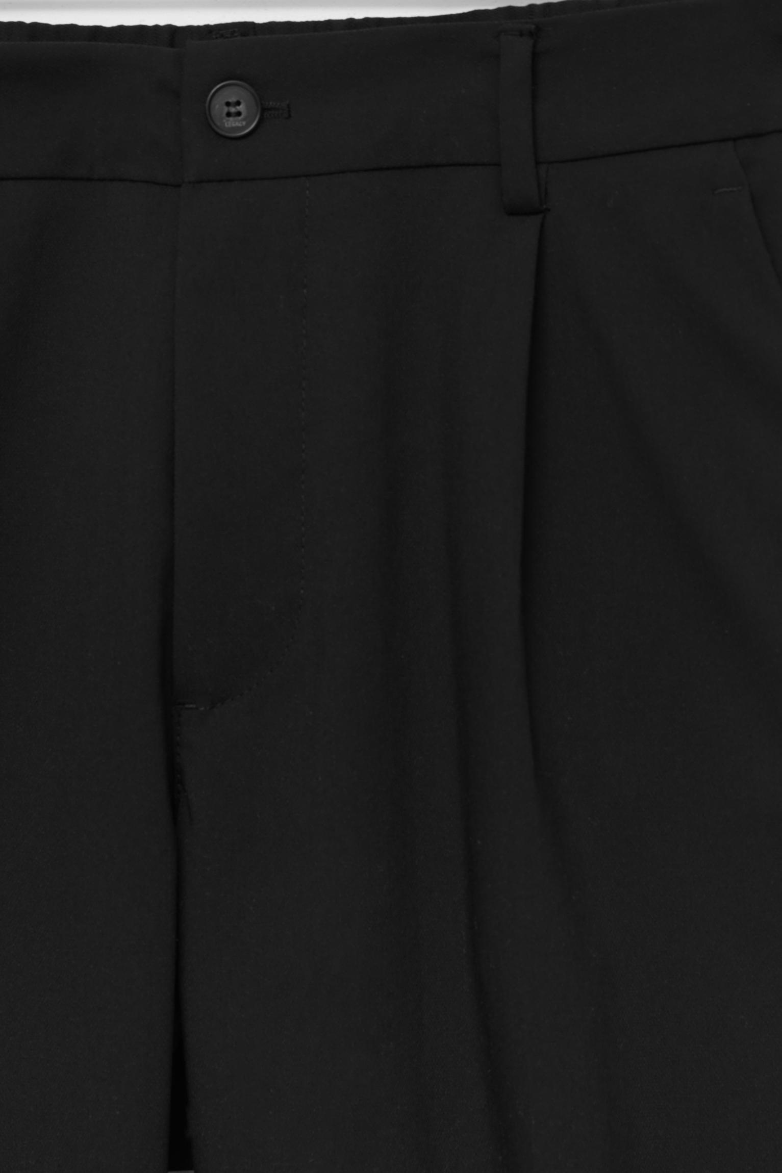 Wide-leg tailored trousers — Black