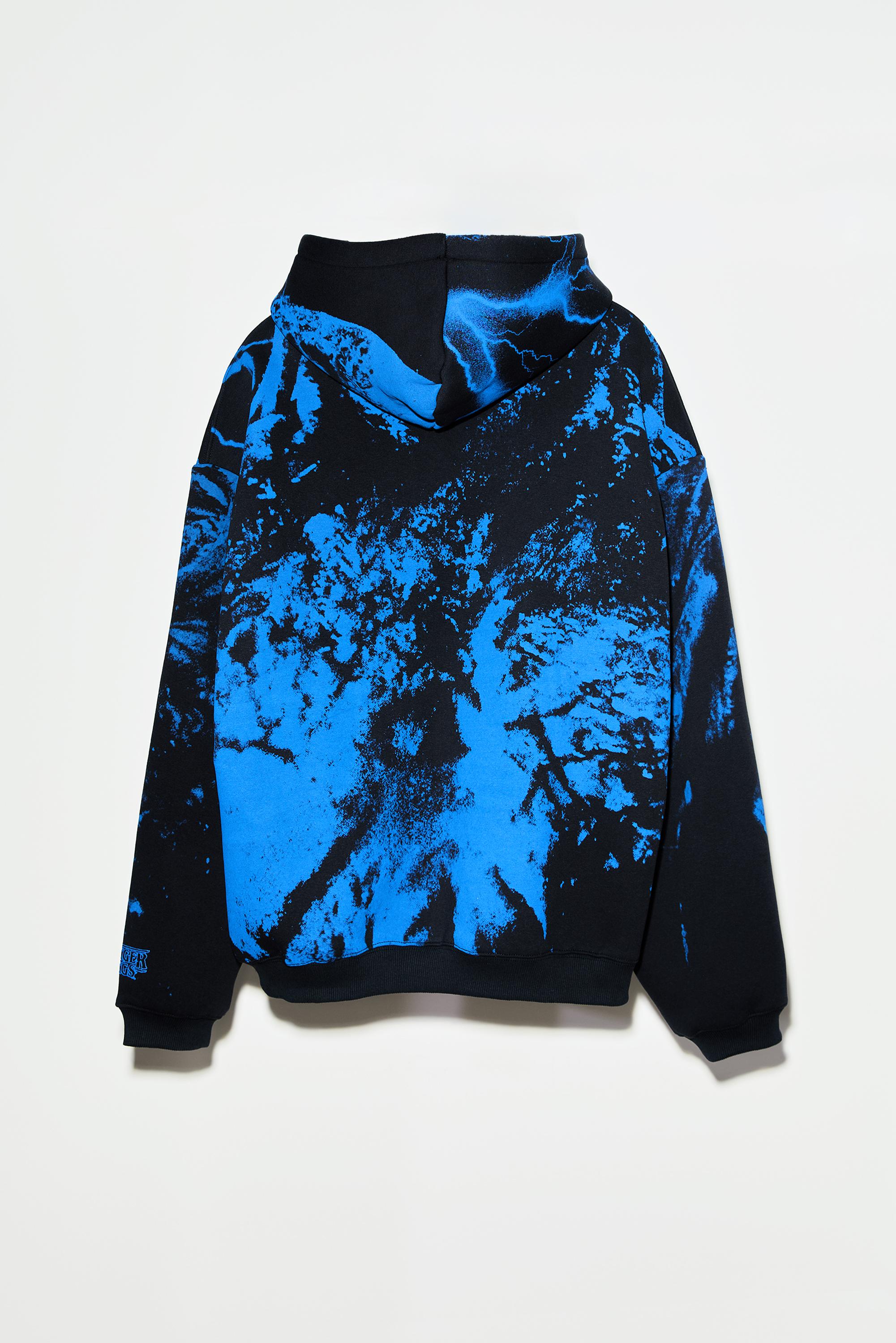 Stranger Things batik desenli kapüşonlu sweatshirt - Görsel 19