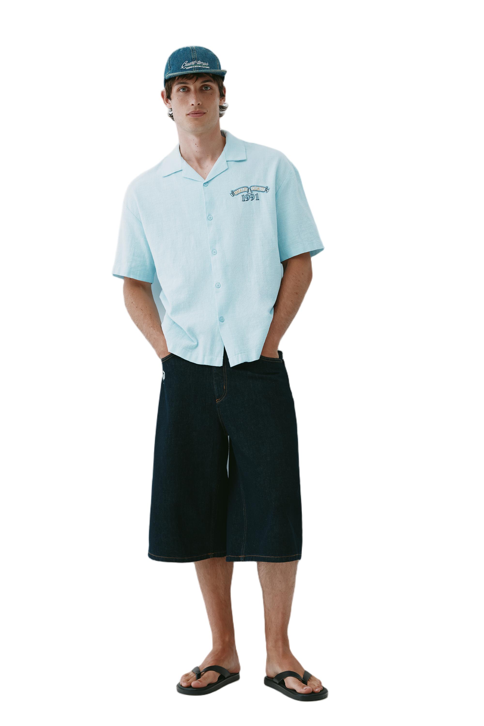 Short sleeve embroidered shirt — Pale blue