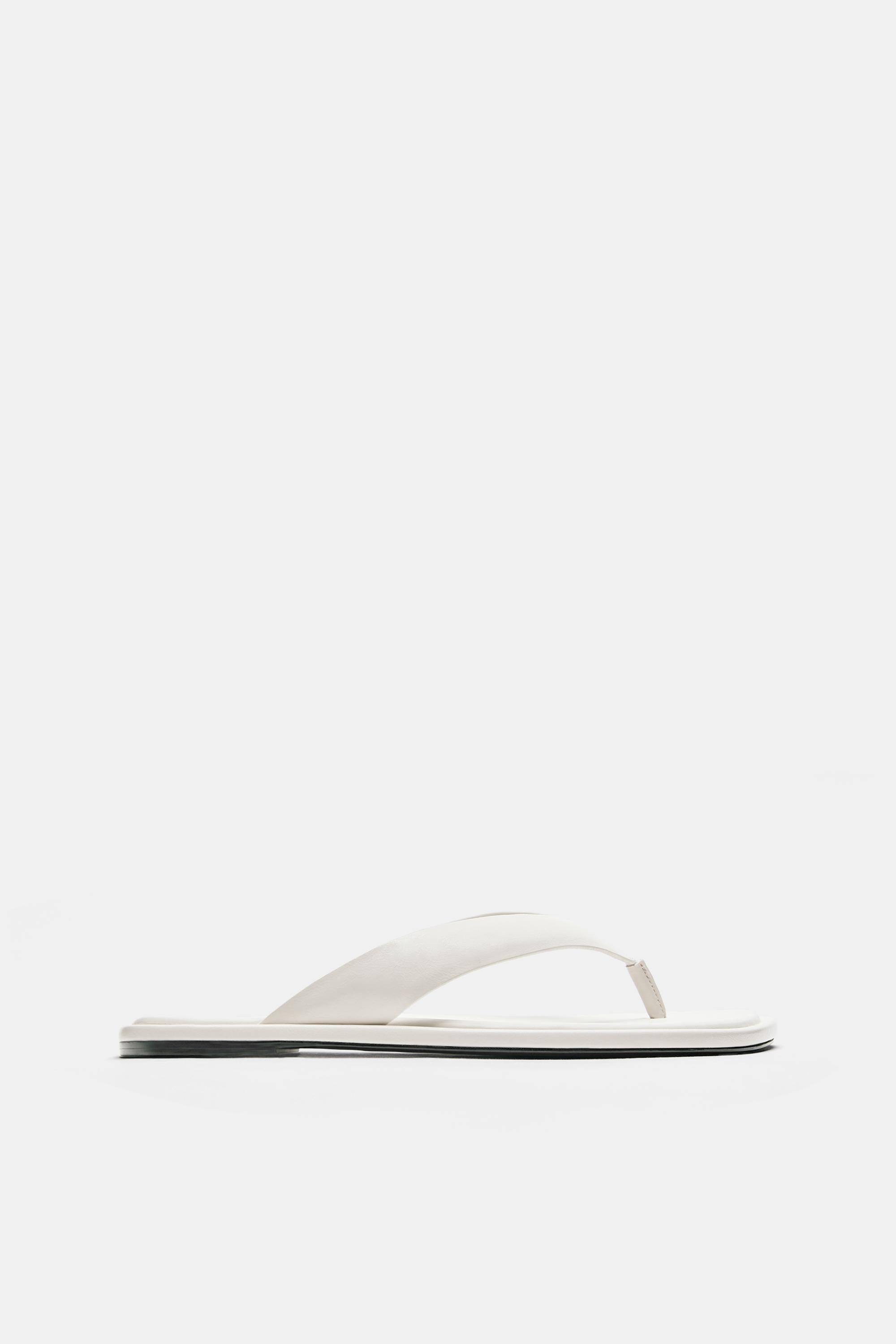 Flat strappy sandals — Ecru
