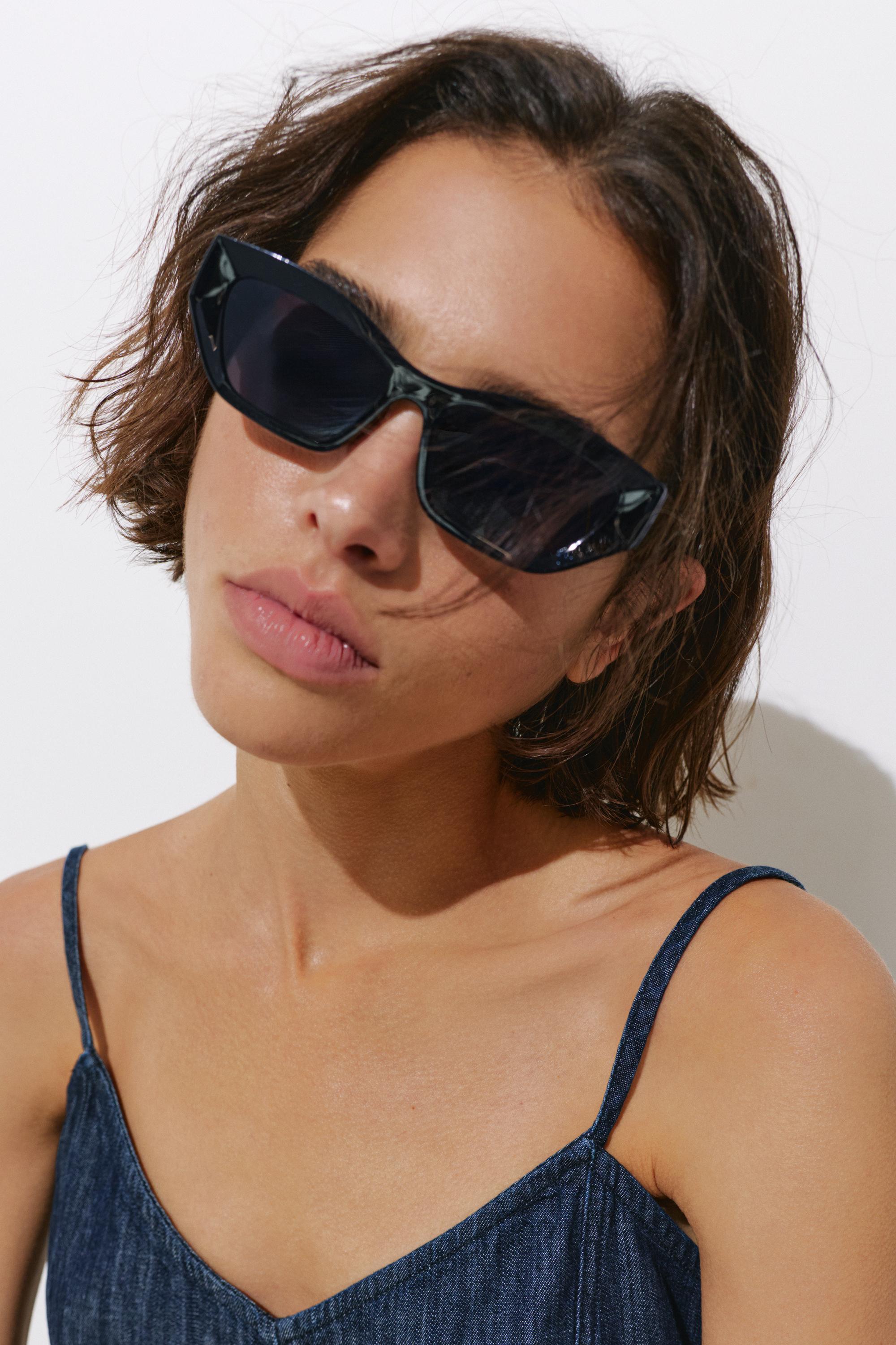 Cat eye sunglasses — Black