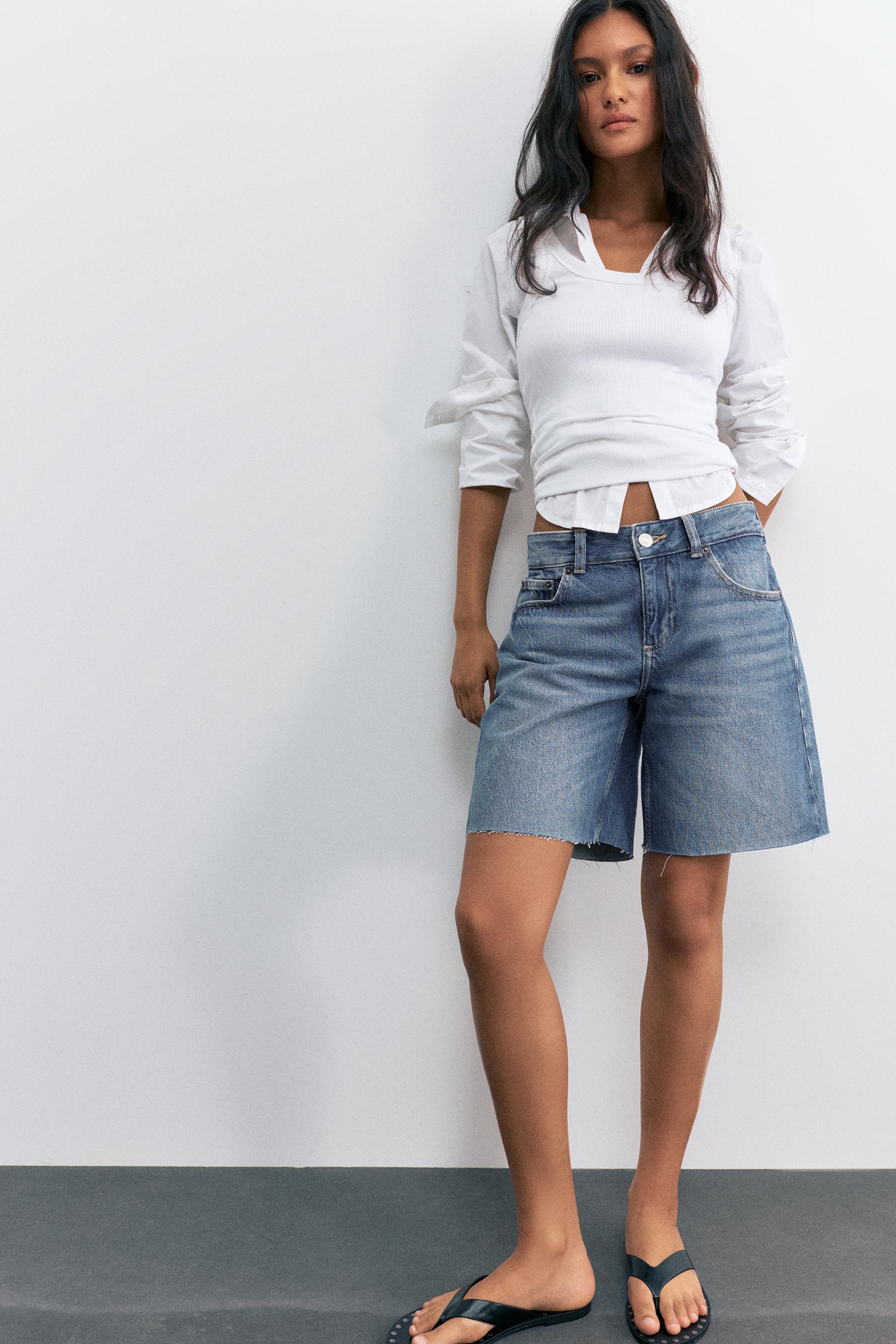 Low-rise denim Bermuda shorts — Medium blue