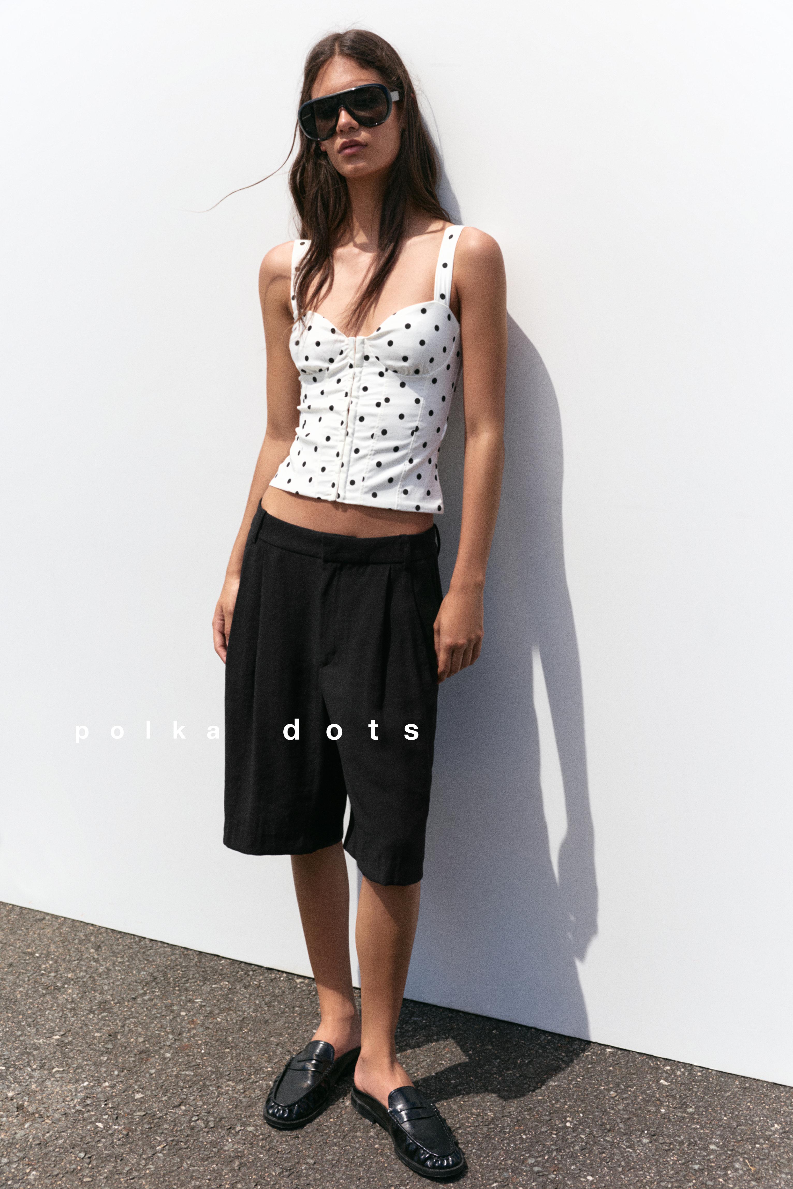 Long darted Bermuda shorts — Black