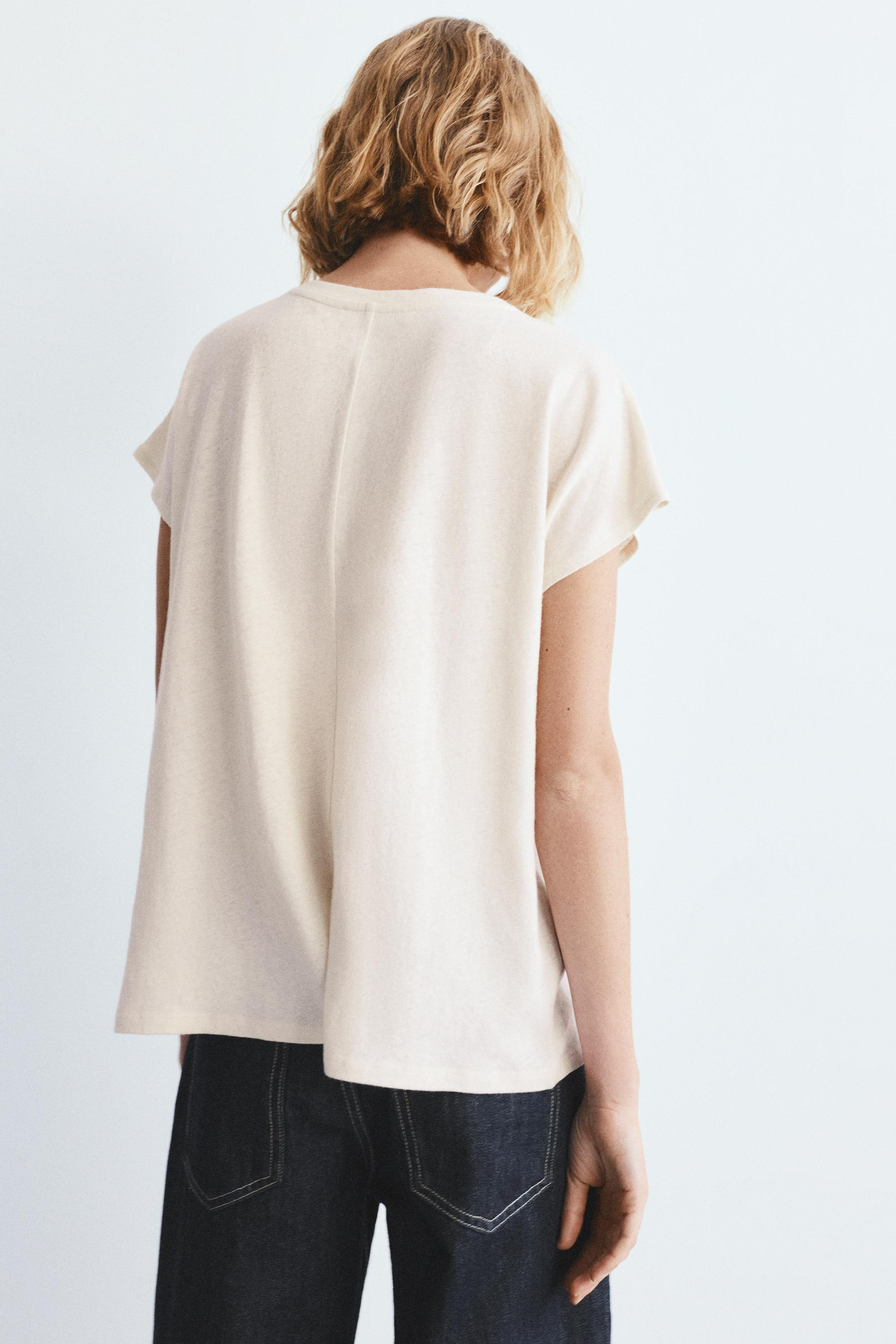 V-neck linen T-shirt — Light beige