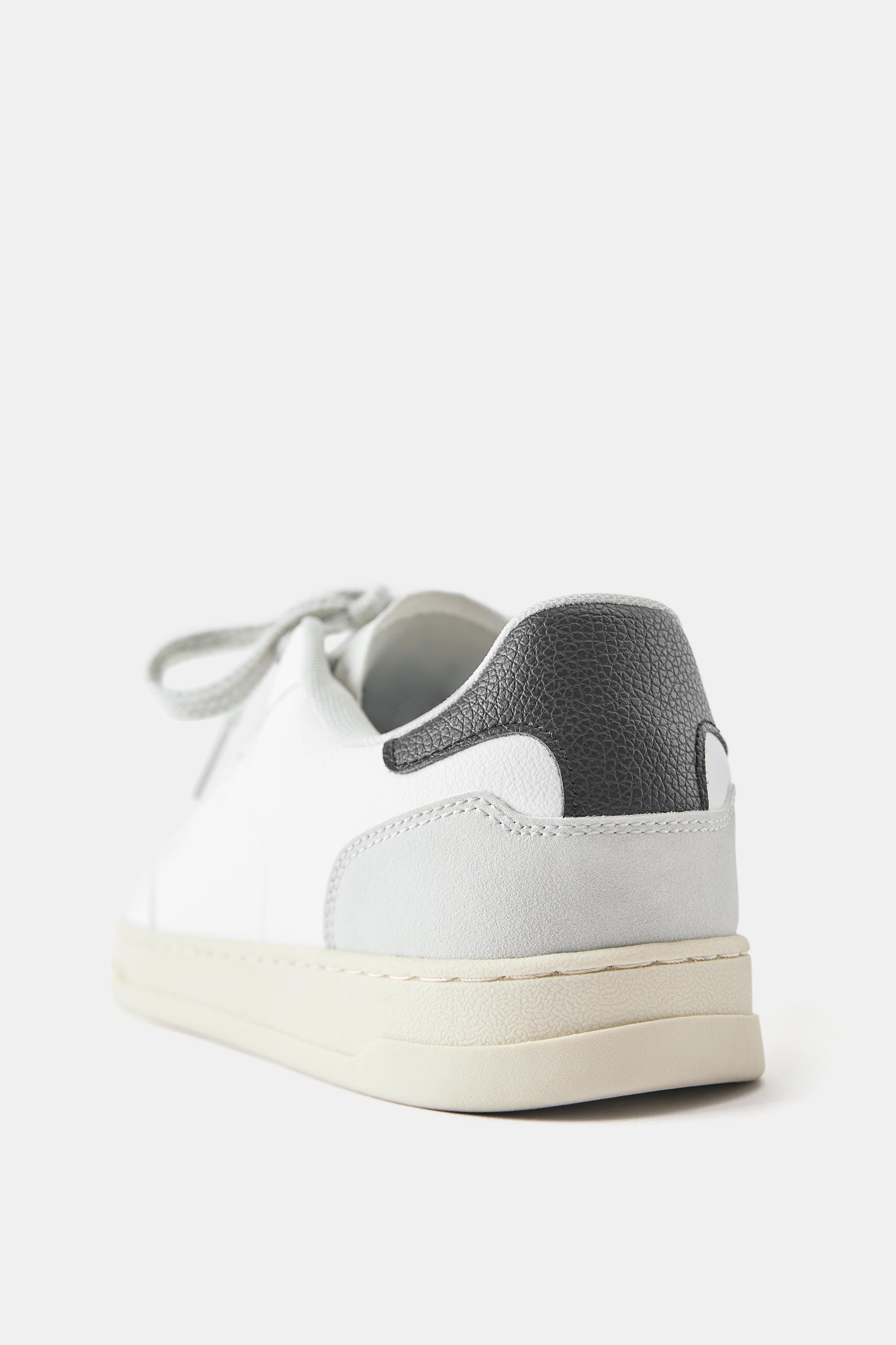 Casual trainers — White
