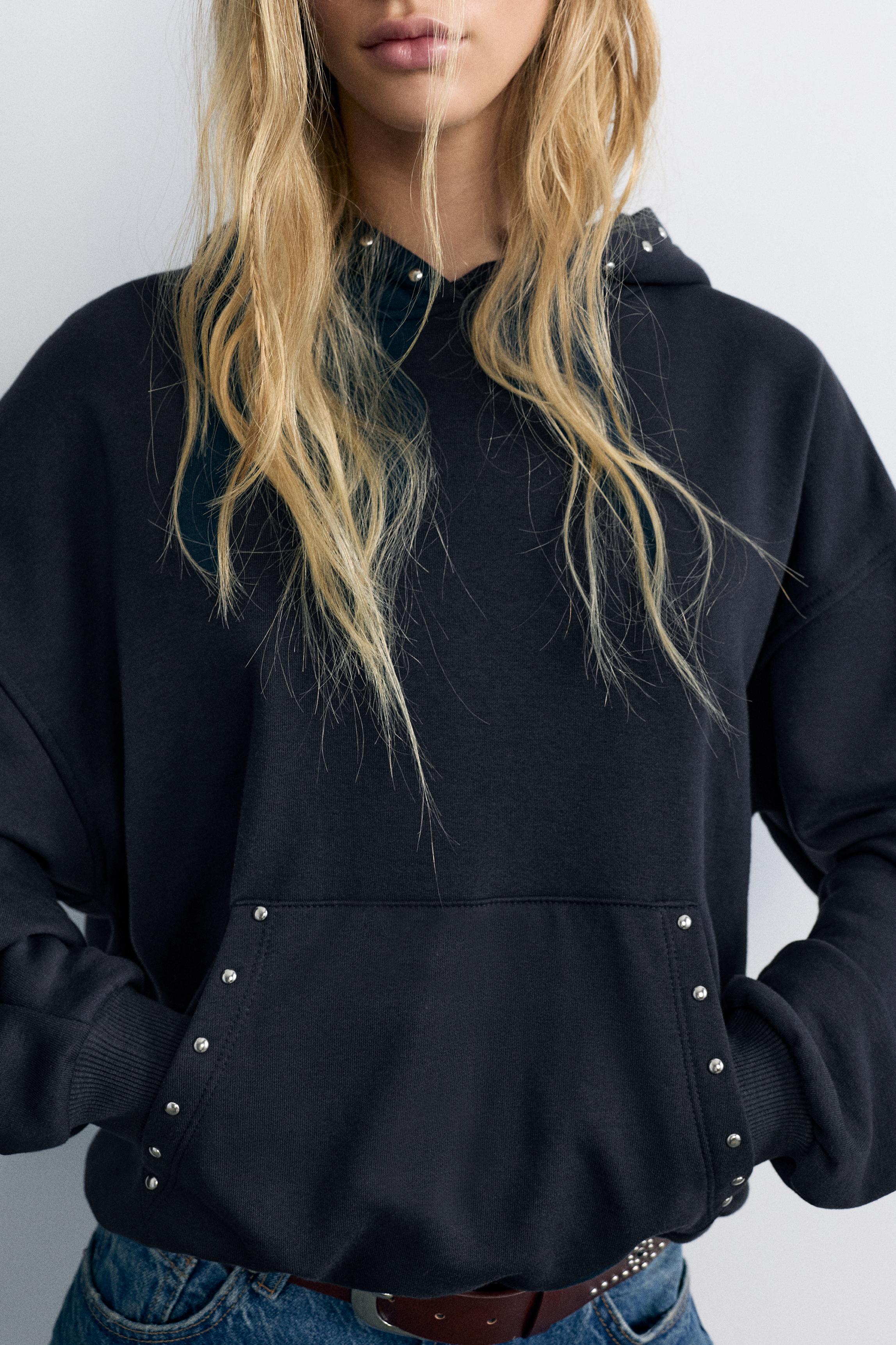 Studded hoodie — Dark grey