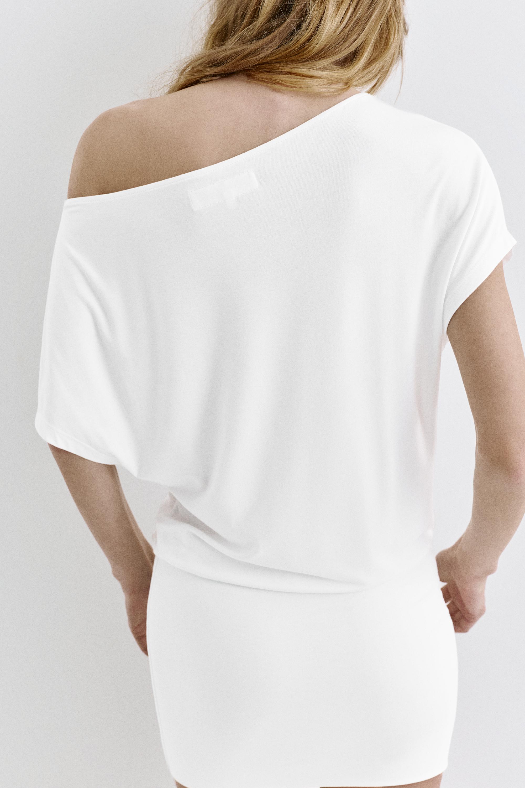 Short asymmetric dress — White