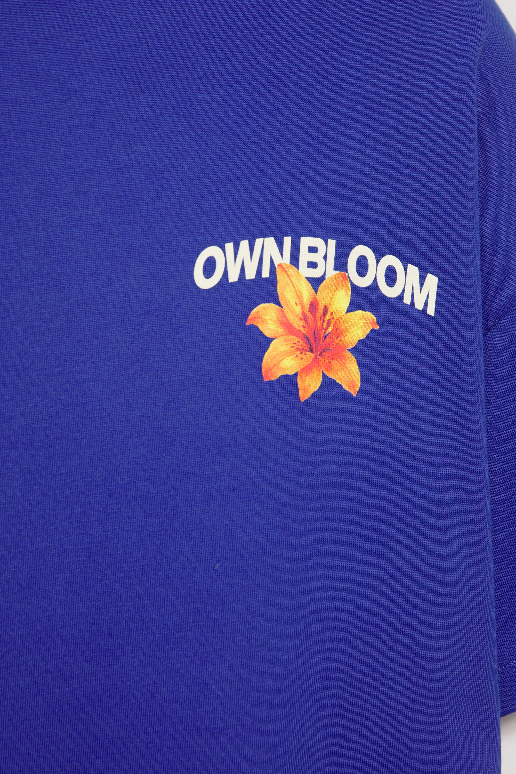 Oversize T-shirt with floral graphic — Cobalt