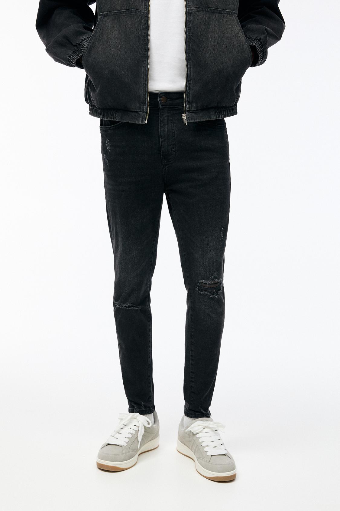 Ripped carrot fit jeans PULL&BEAR