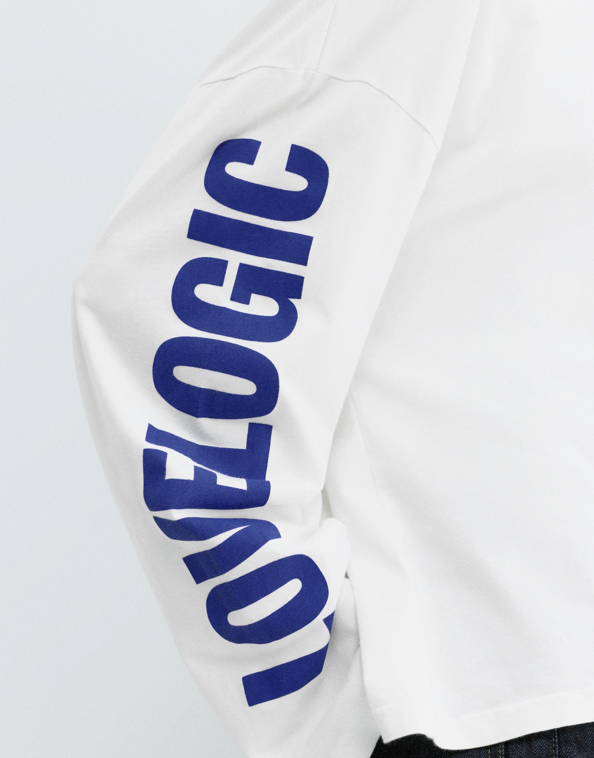Love graphic T-shirt — Ice