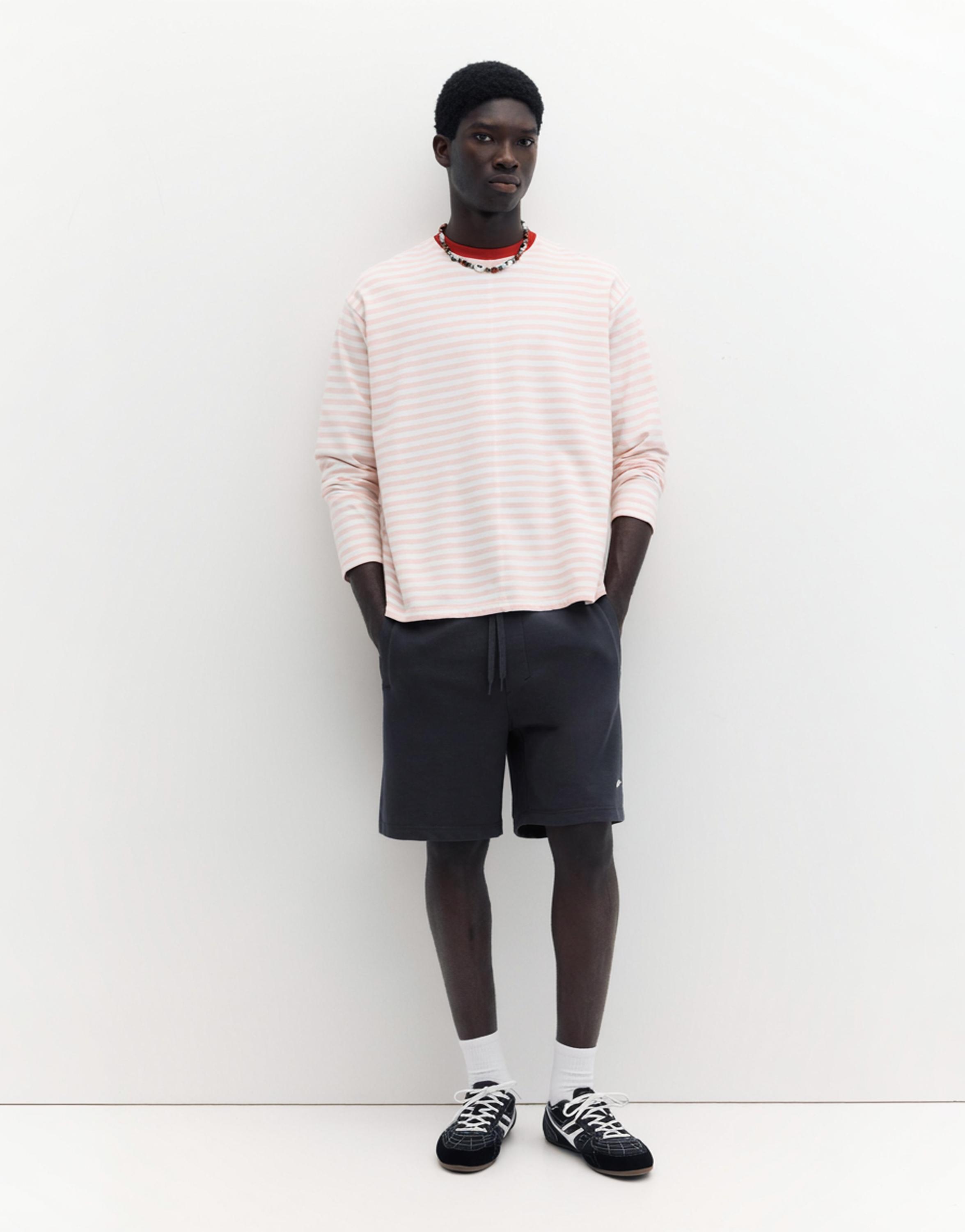 Logolu jogger bermuda şort - Görsel 7