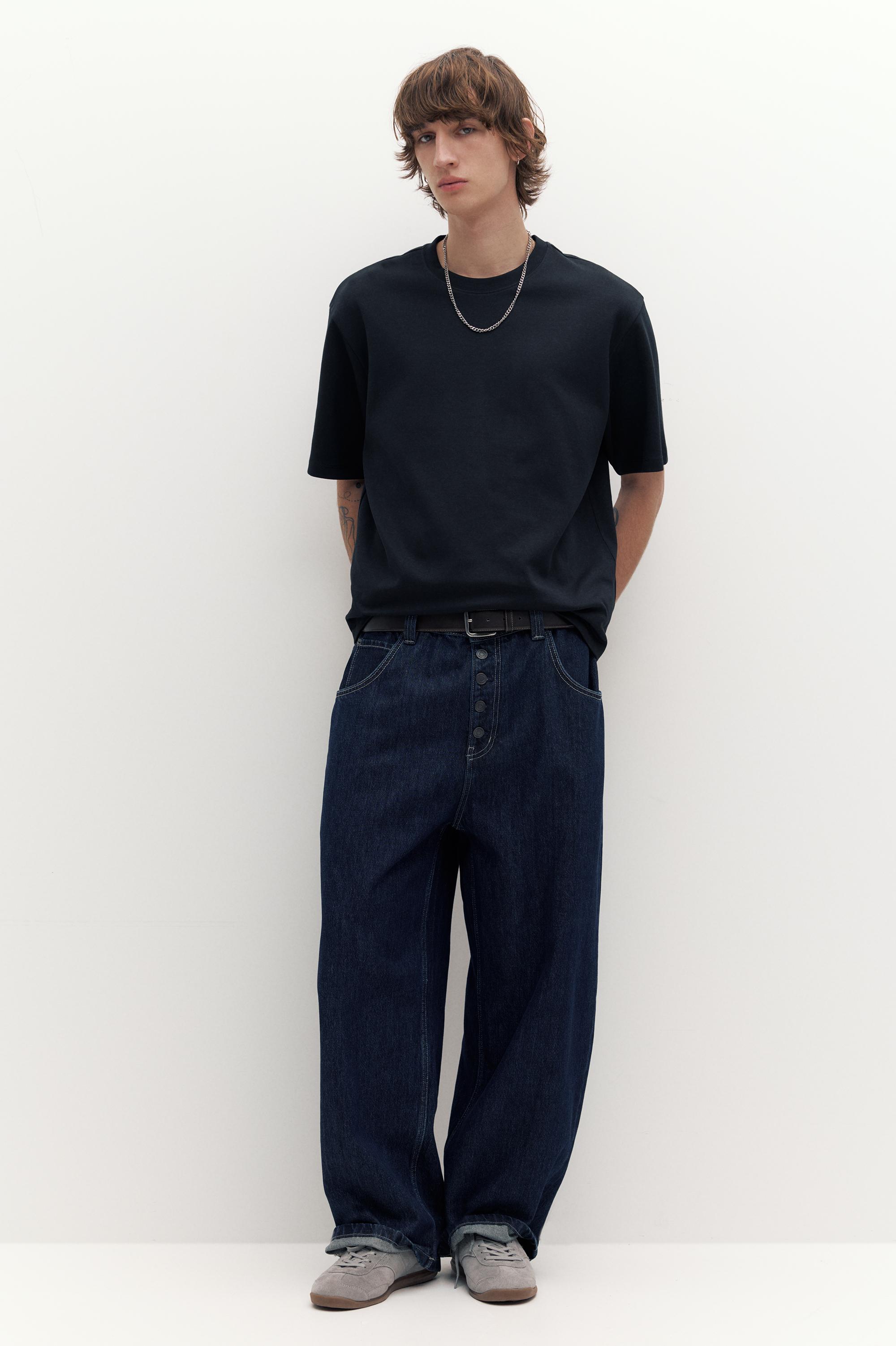 Boxy T-shirt — Black