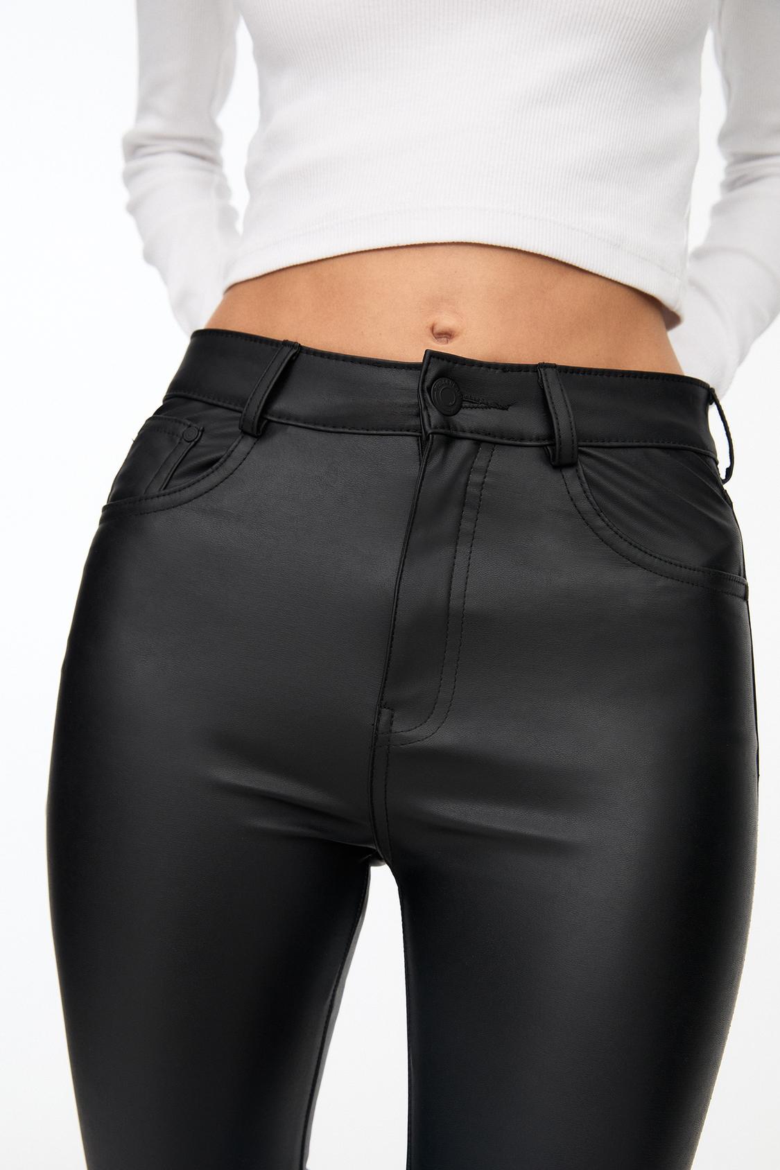 Efecto Piel Pantalones Blancos Pull And Bear Faux Leather Pants