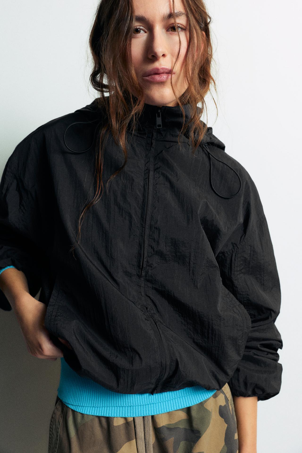 Lightweight hooded jacket — Black