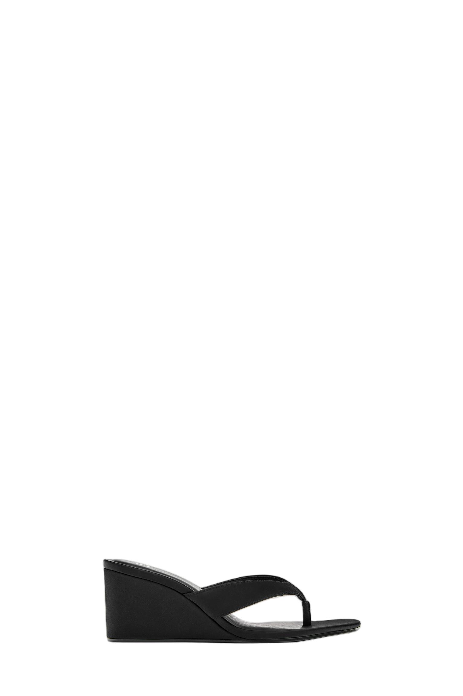 Wedge heel sandals — Black