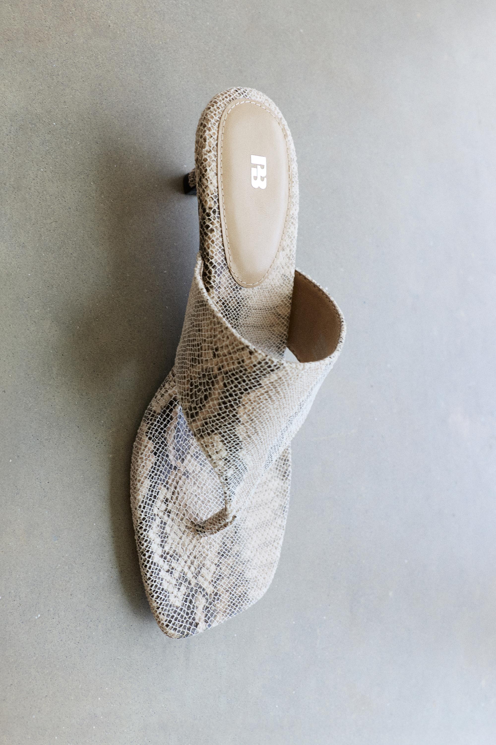 Snakeskin print high-heel sandals — Contrast