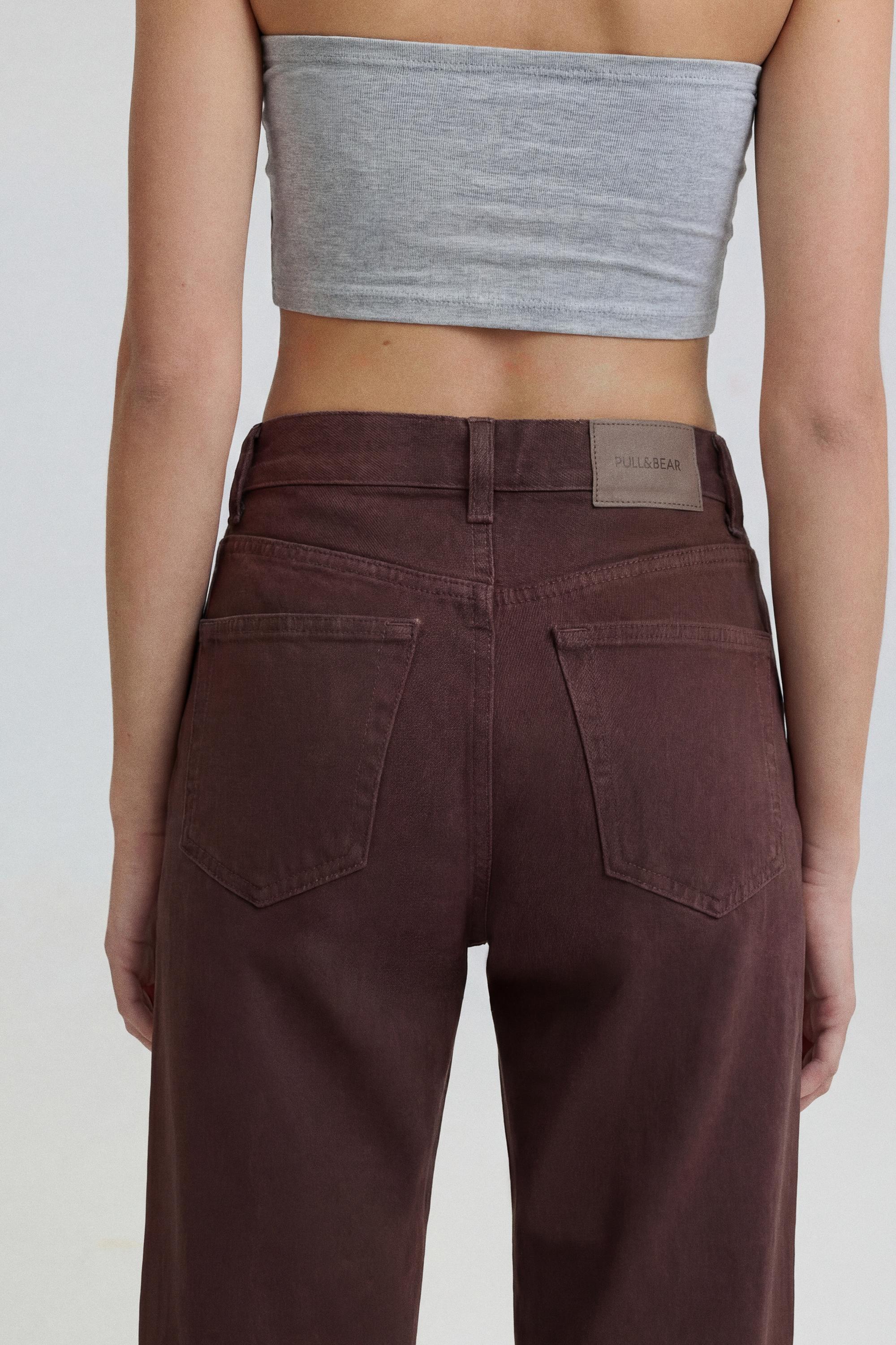 High-waist mom jeans — Brown