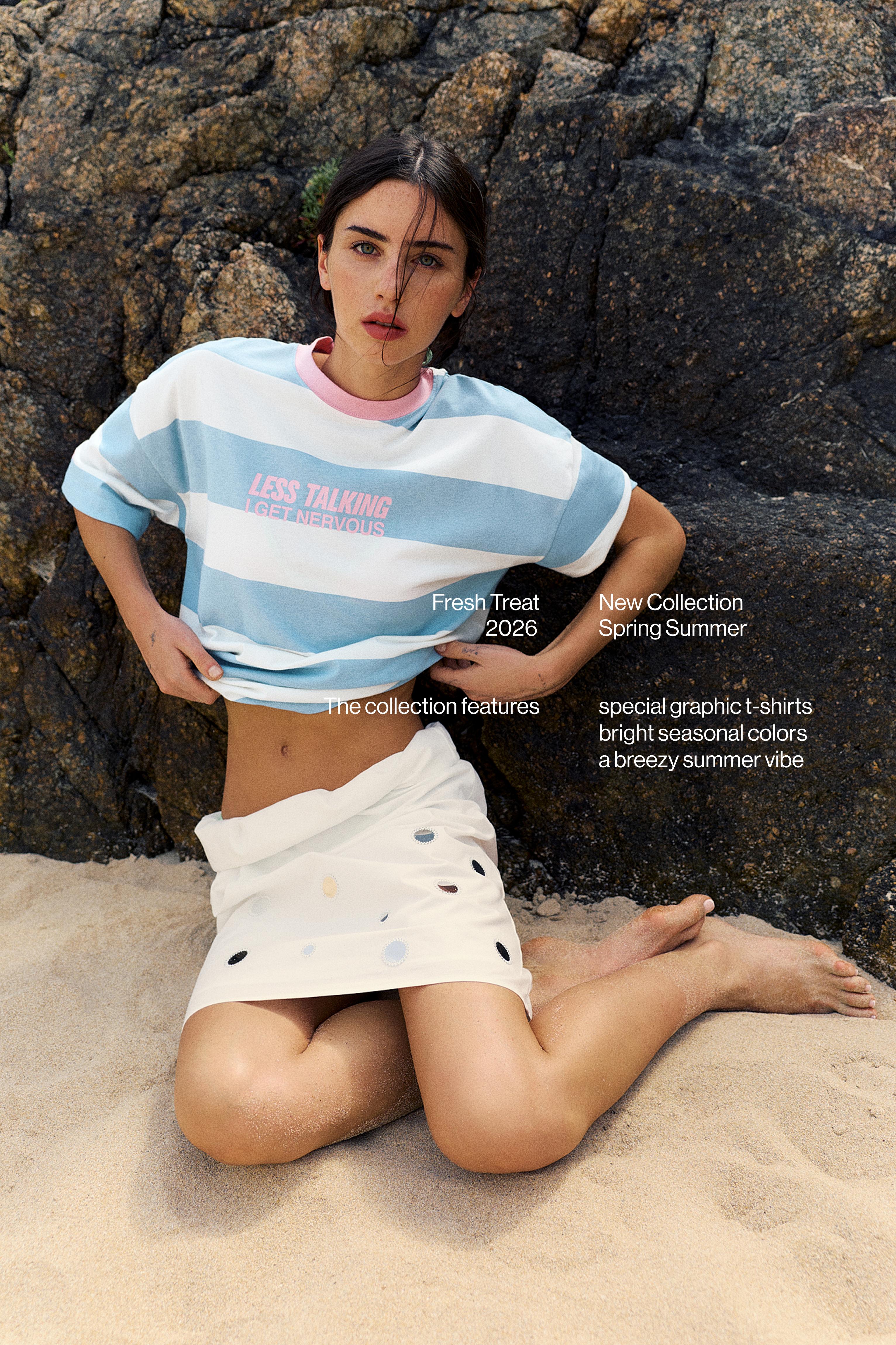Oversize striped graphic T-shirt — Pale blue